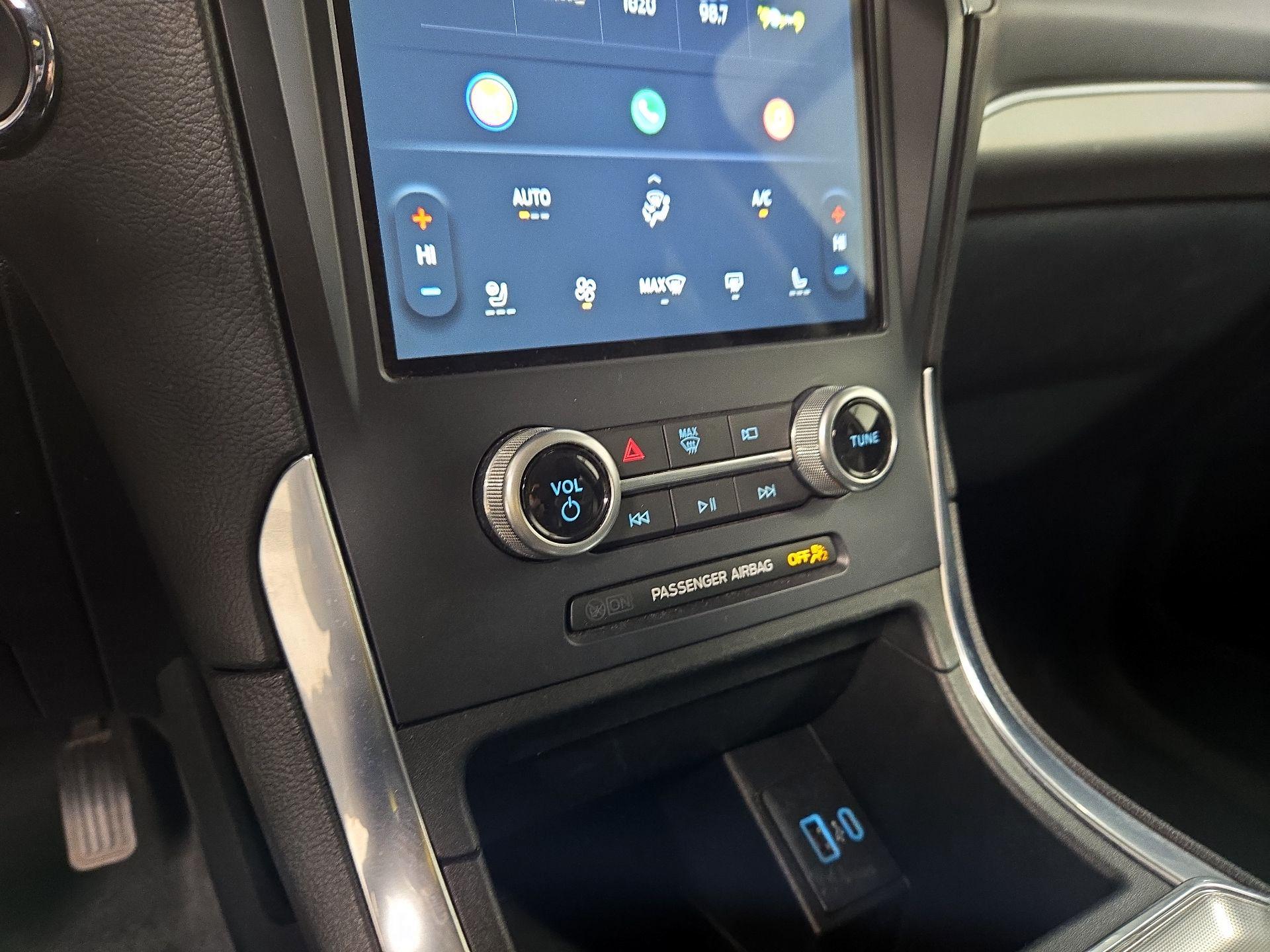 Thumbnail: 2022 Ford Edge - 16