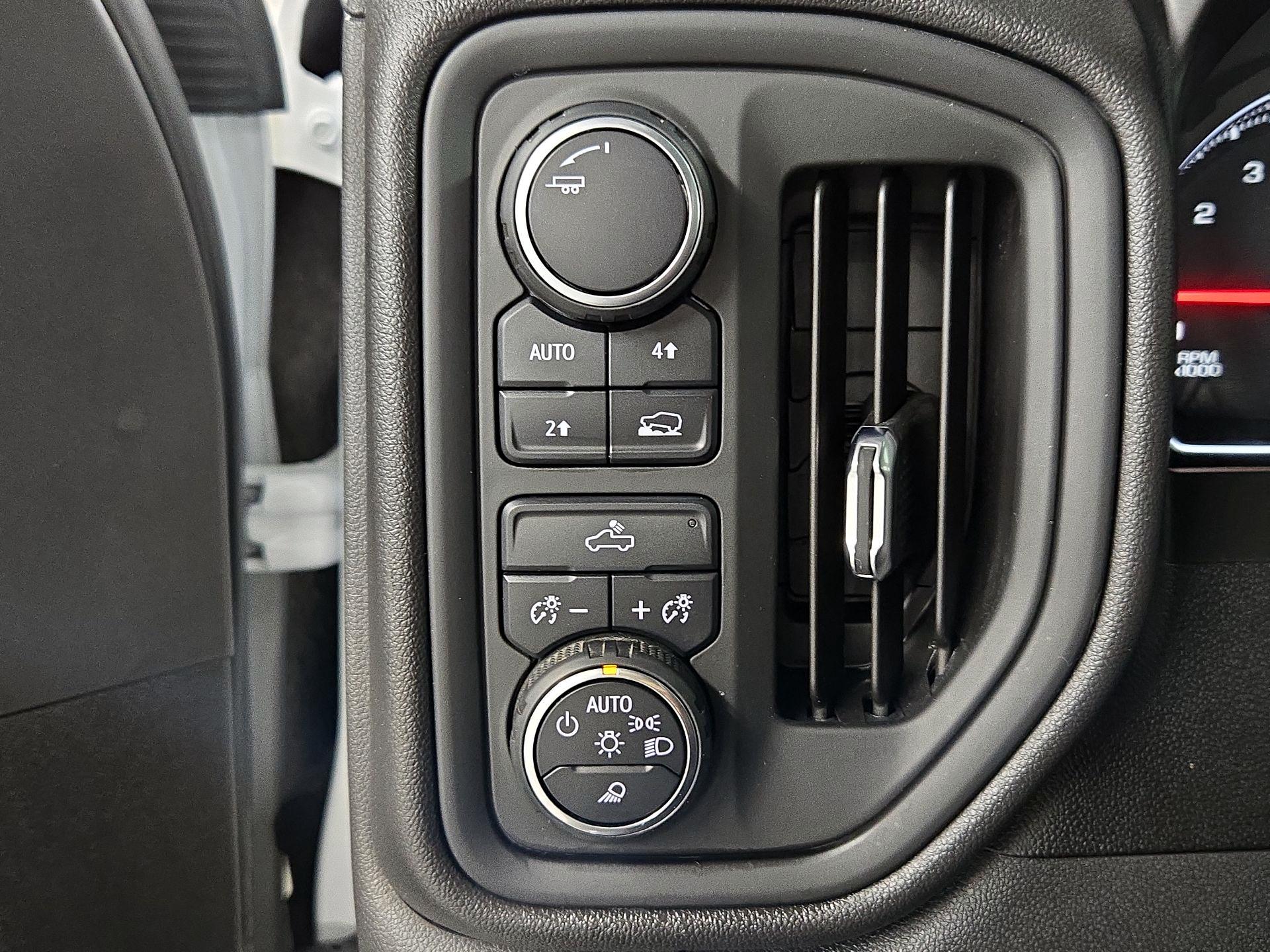 Thumbnail: 2021 Chevrolet Silverado 1500 - 13