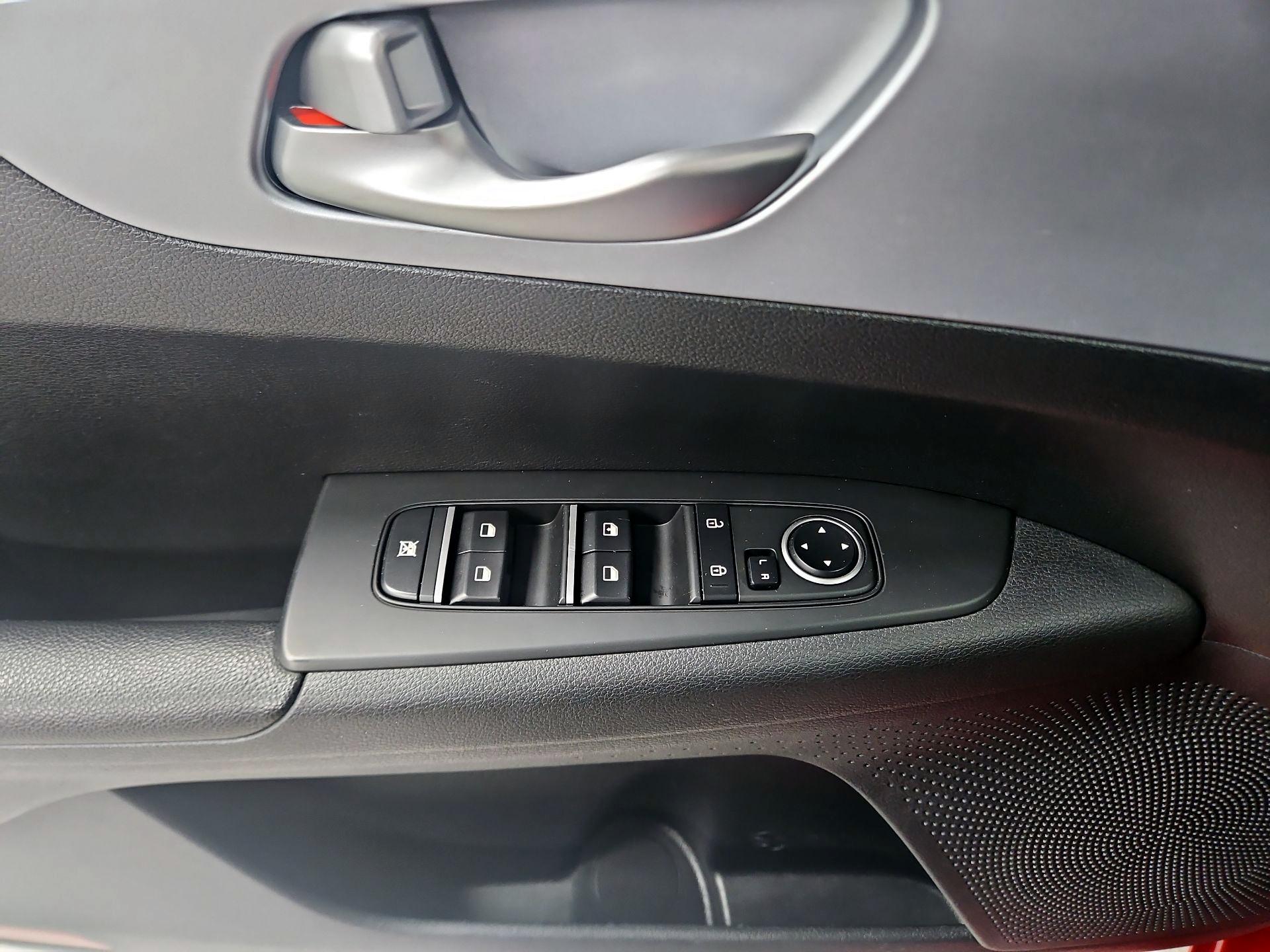 Thumbnail: 2023 Kia Forte - 12