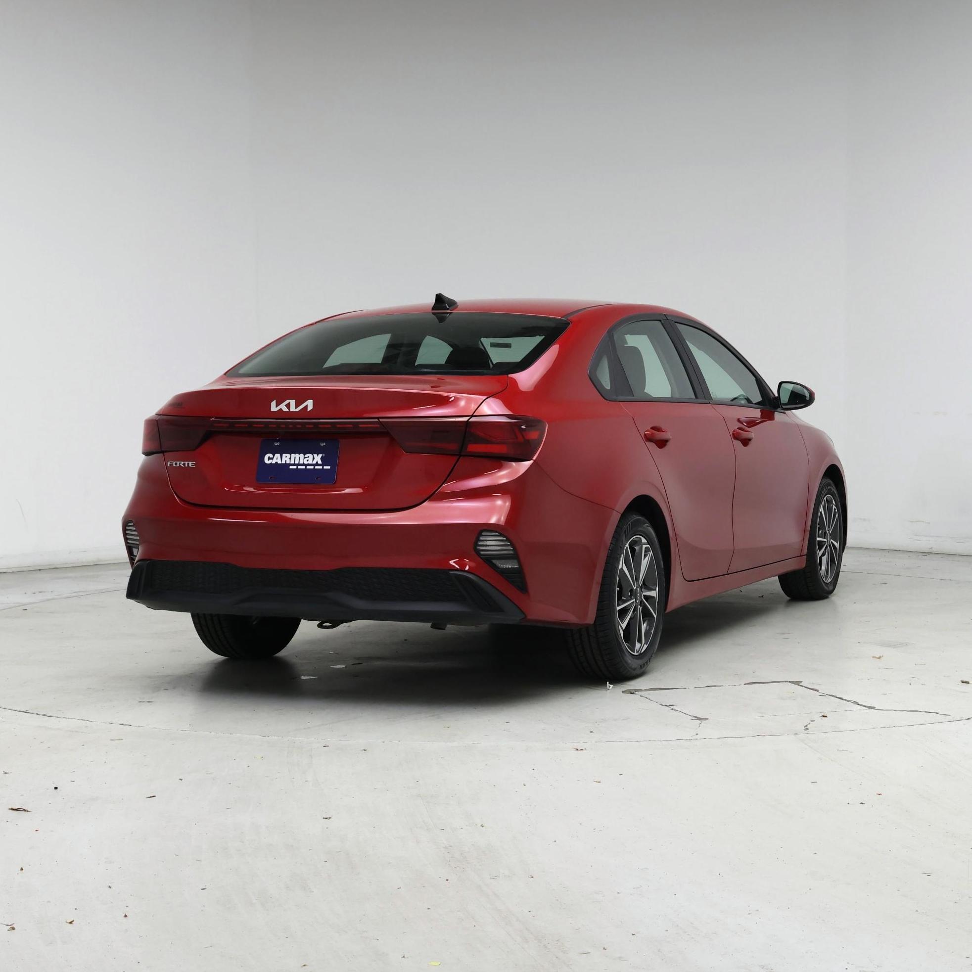 Thumbnail: 2023 Kia Forte - 8