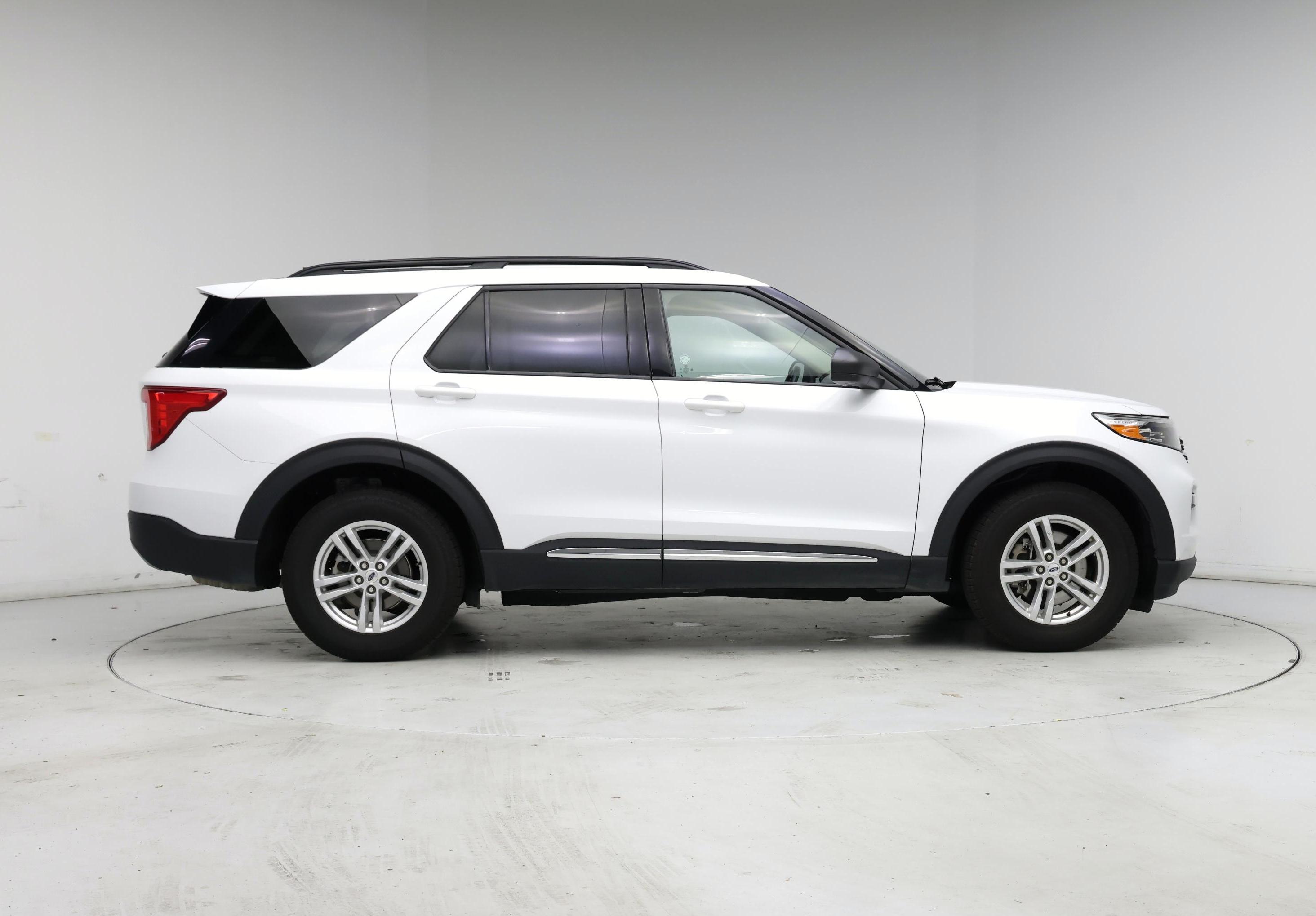 Thumbnail: 2023 Ford Explorer - 7