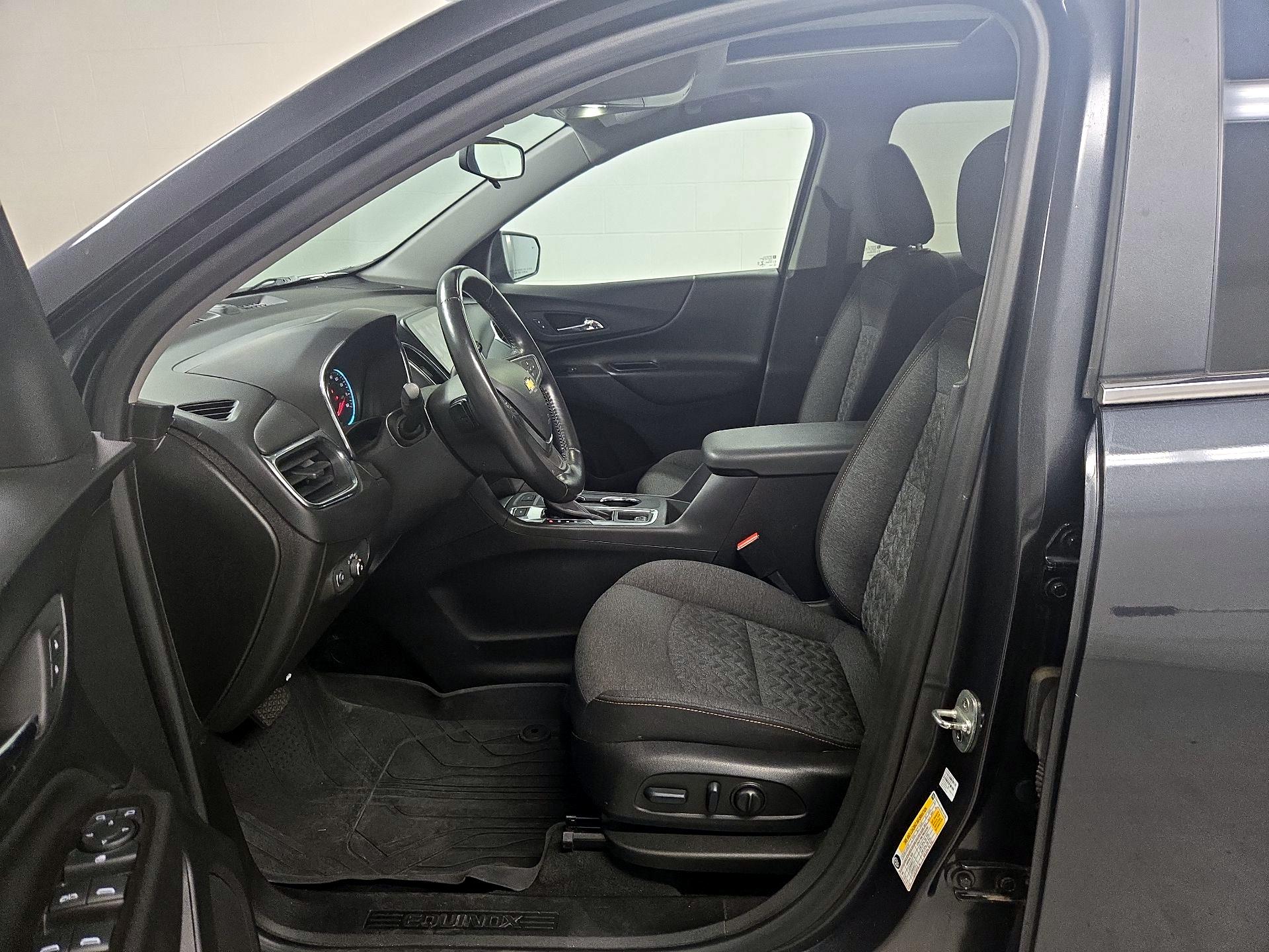 Thumbnail: 2022 Chevrolet Equinox - 11