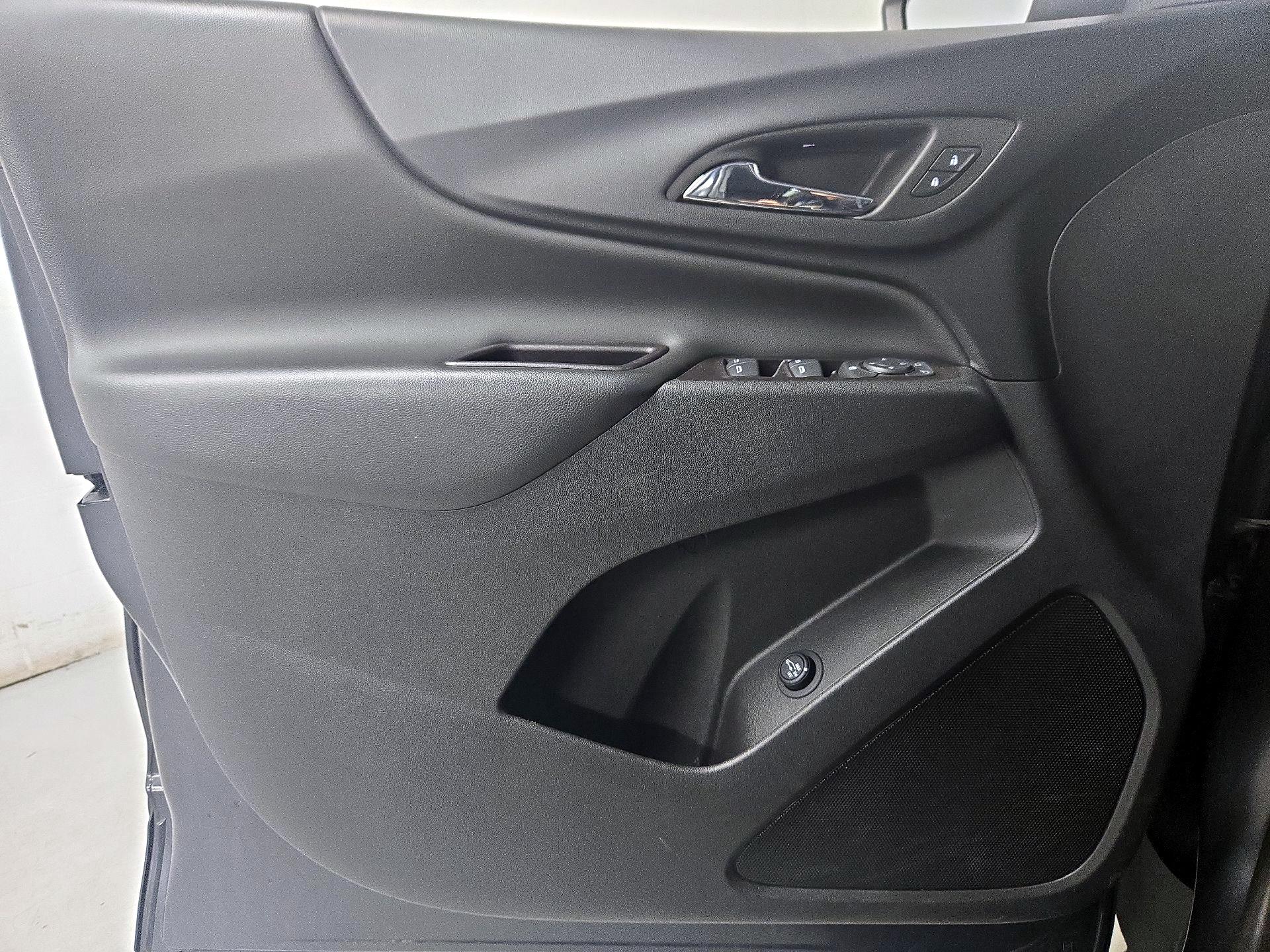 Thumbnail: 2022 Chevrolet Equinox - 12