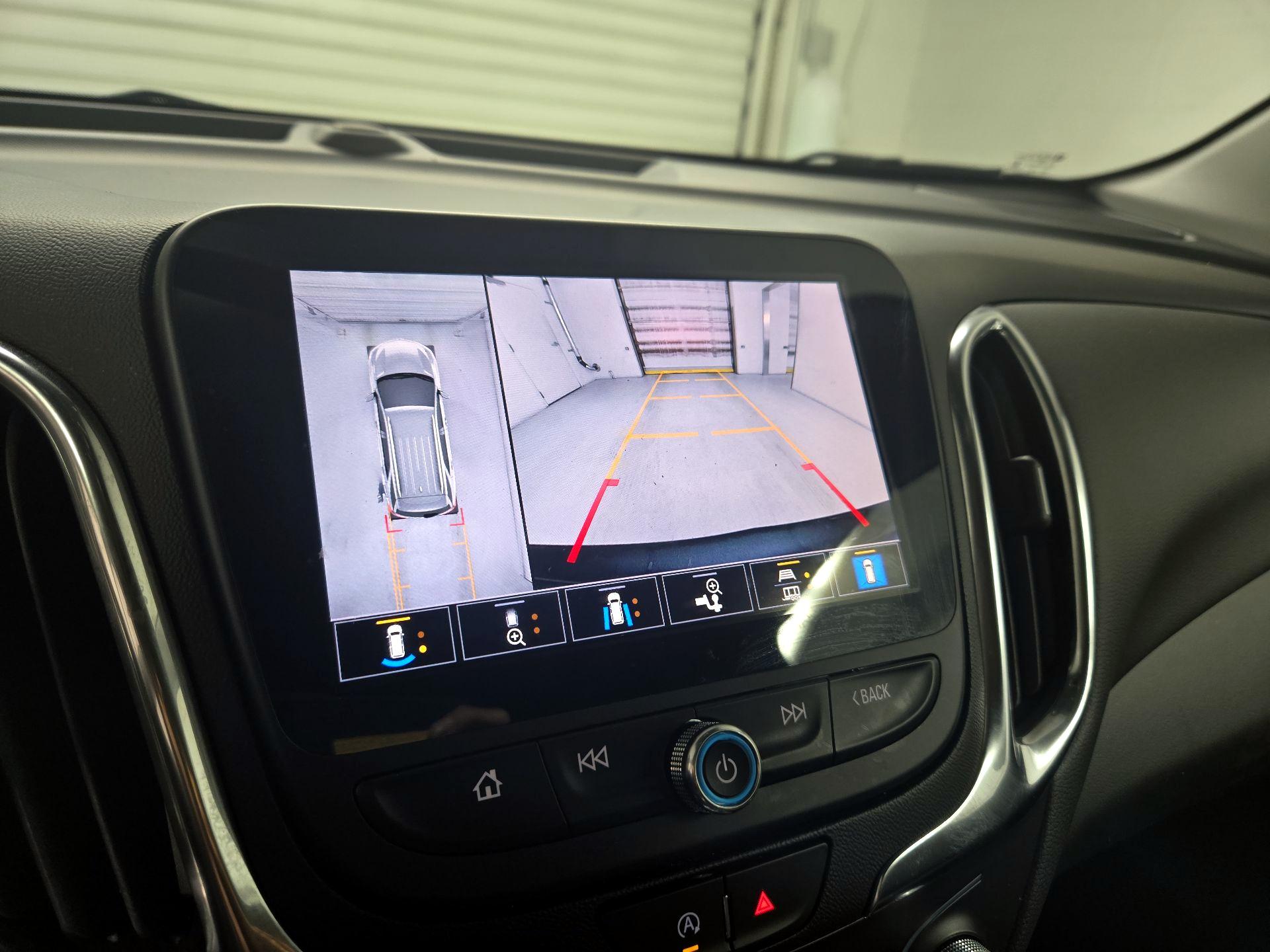 Thumbnail: 2022 Chevrolet Equinox - 14