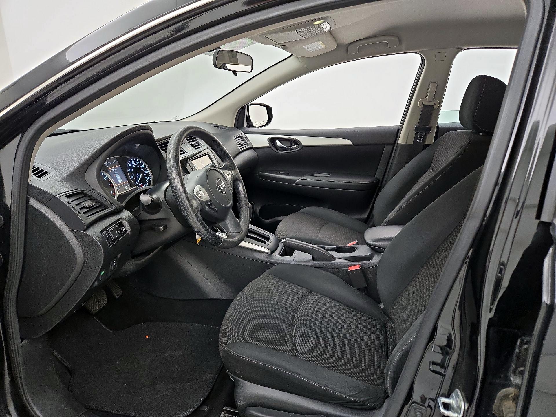 Thumbnail: 2019 Nissan Sentra - 11