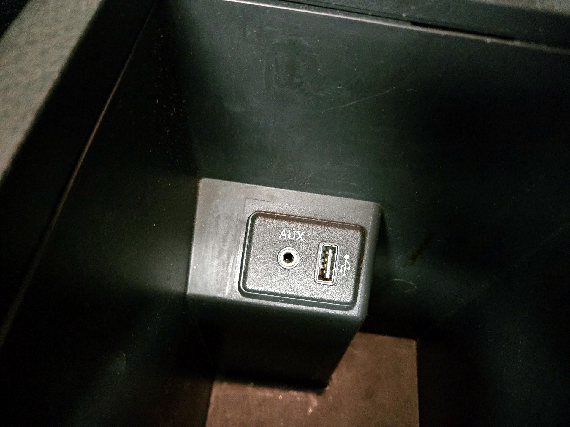 Thumbnail: 2019 Nissan Sentra - 18