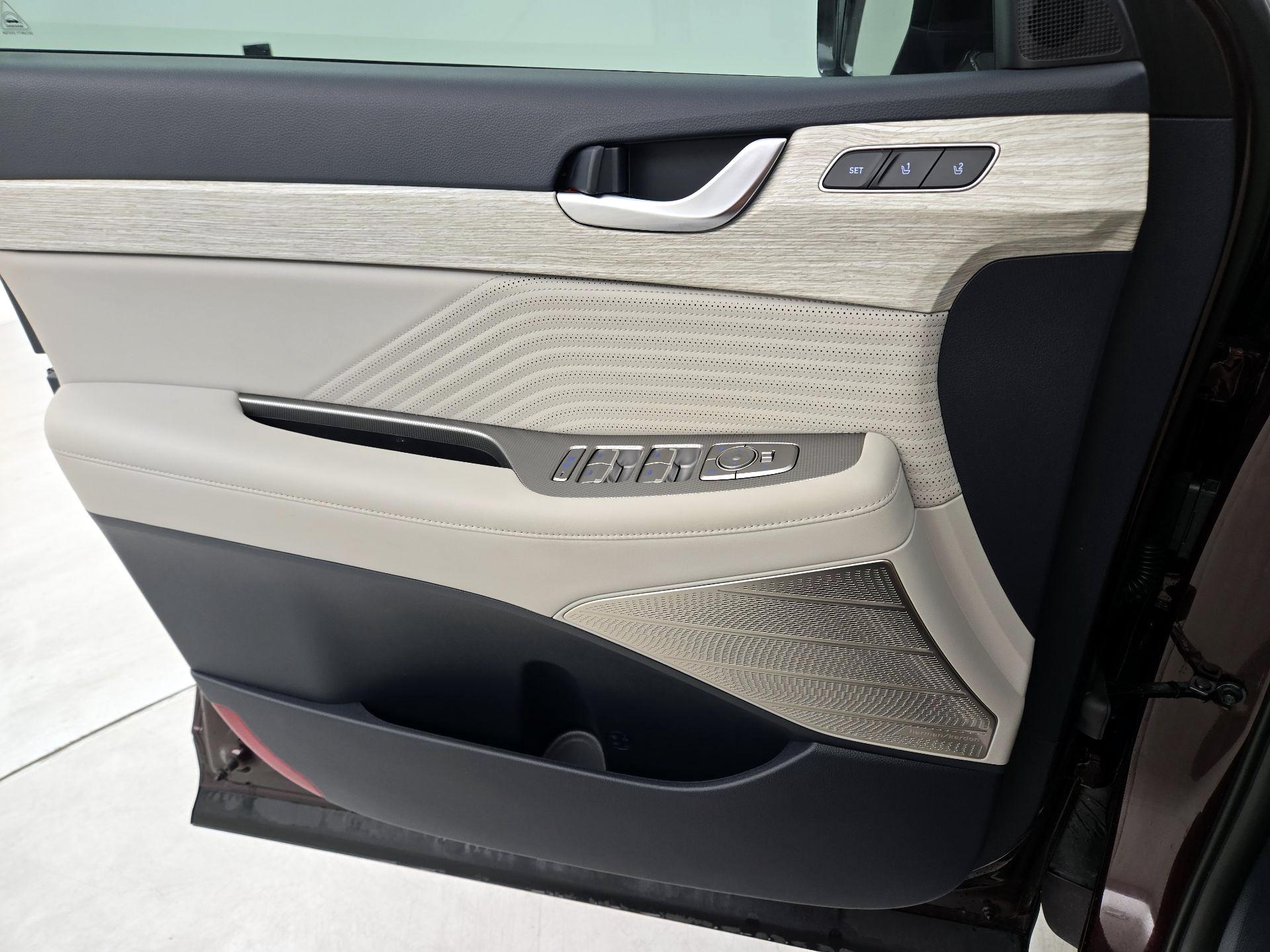 Thumbnail: 2023 Hyundai Palisade - 12