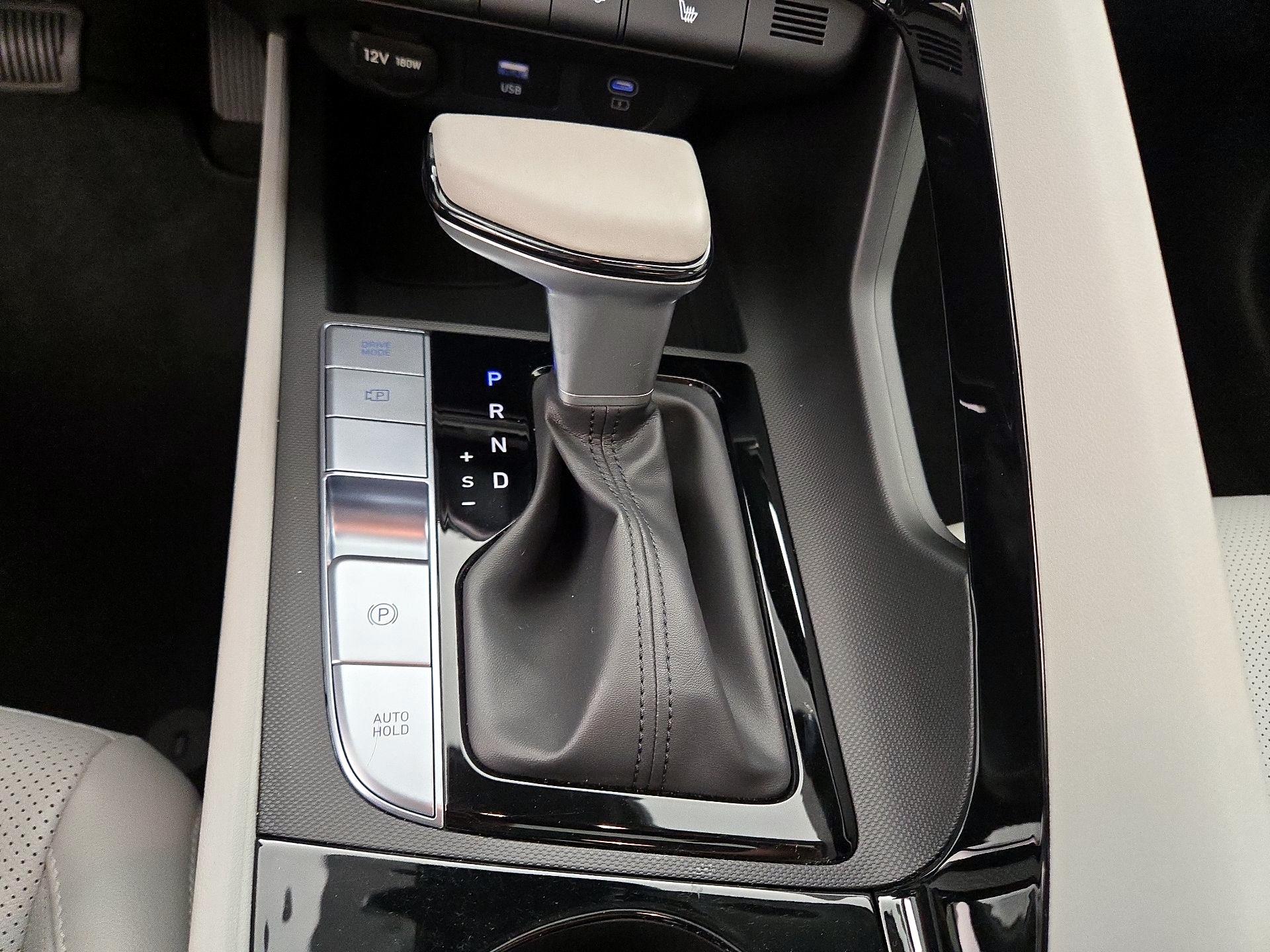Thumbnail: 2025 Hyundai Elantra - 18