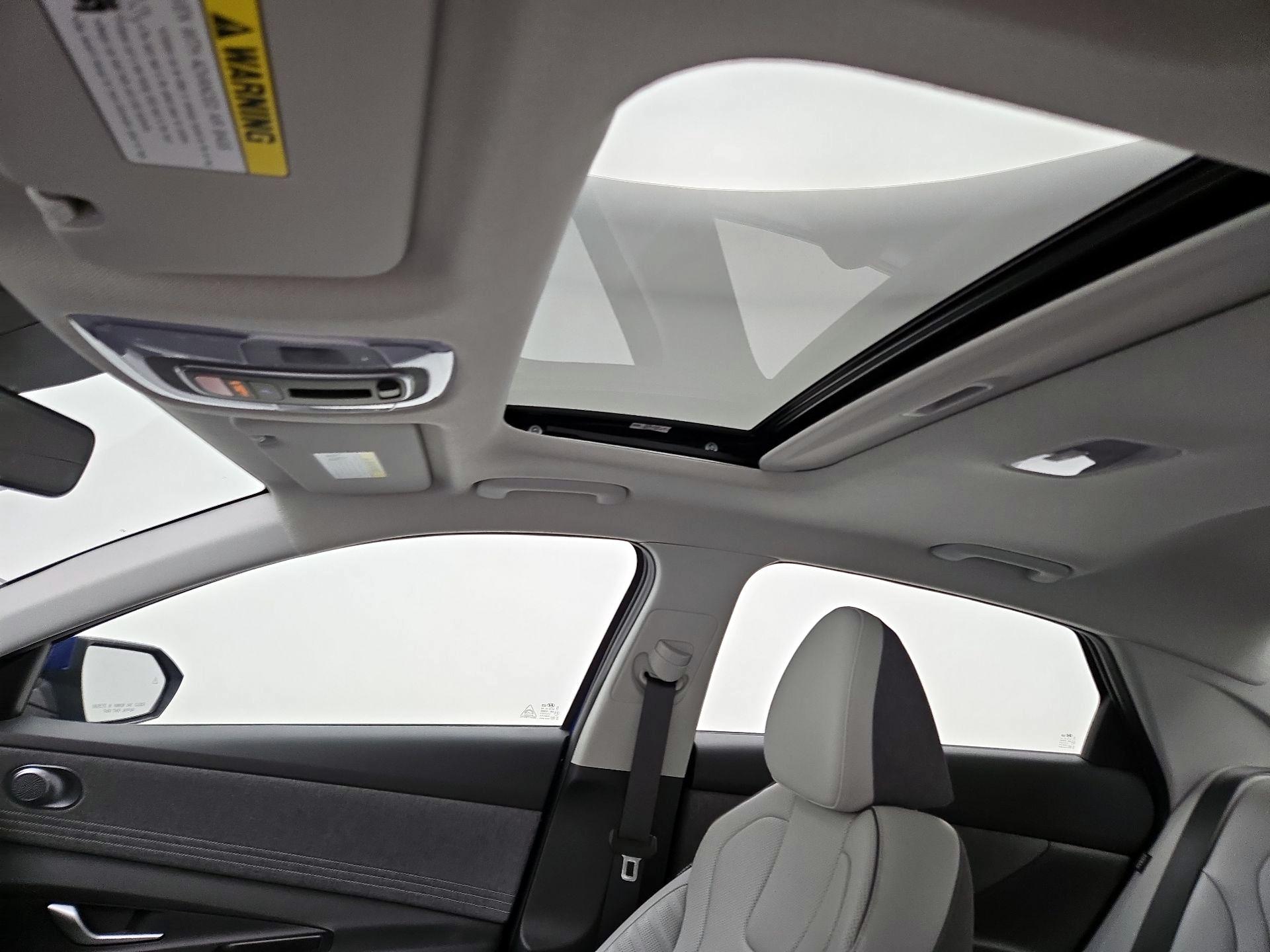 Thumbnail: 2025 Hyundai Elantra - 20