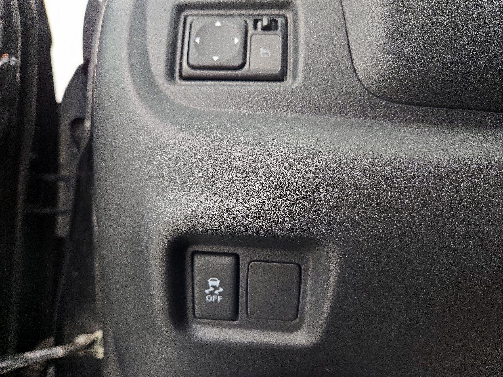 Thumbnail: 2016 Nissan Versa - 13