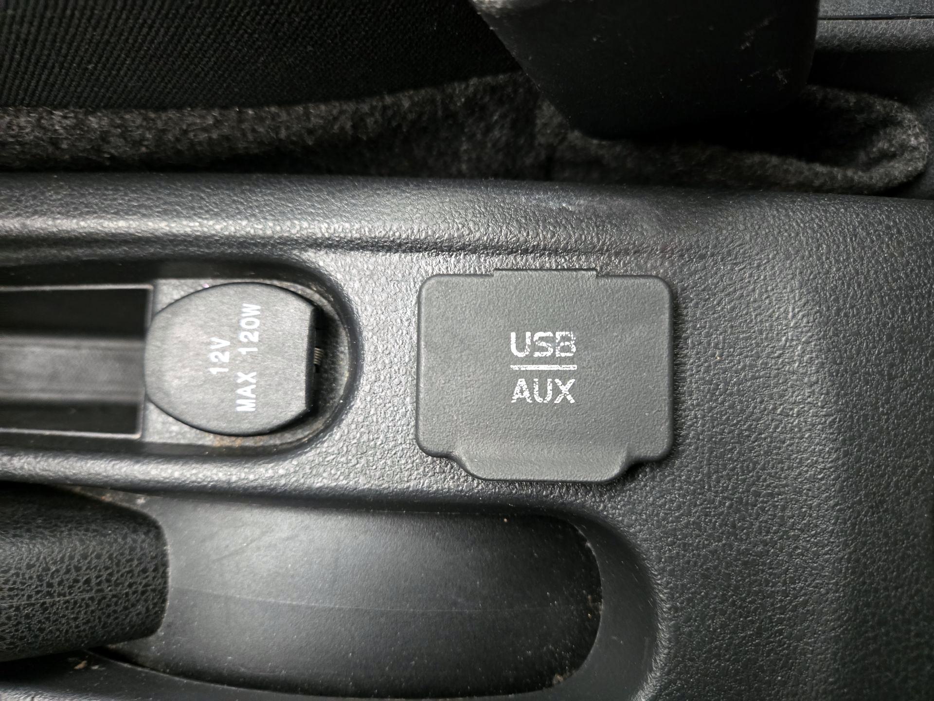 Thumbnail: 2016 Nissan Versa - 17