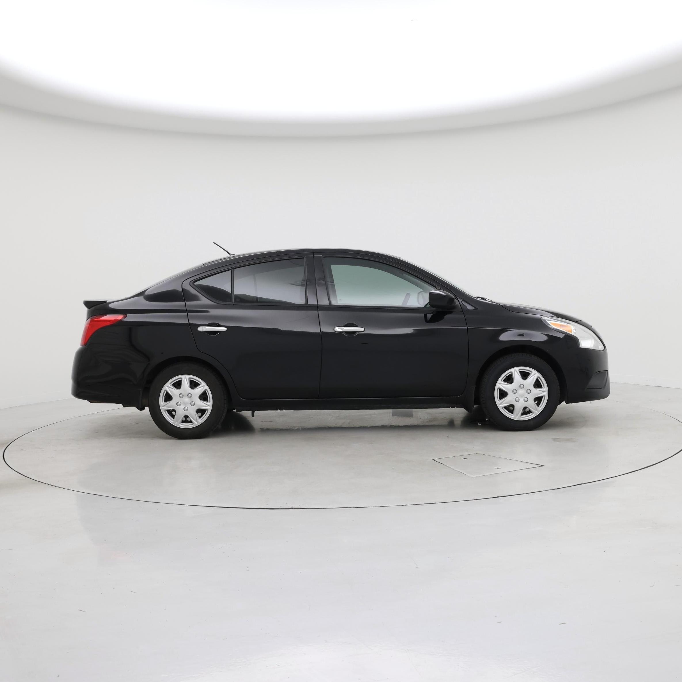 Thumbnail: 2016 Nissan Versa - 7