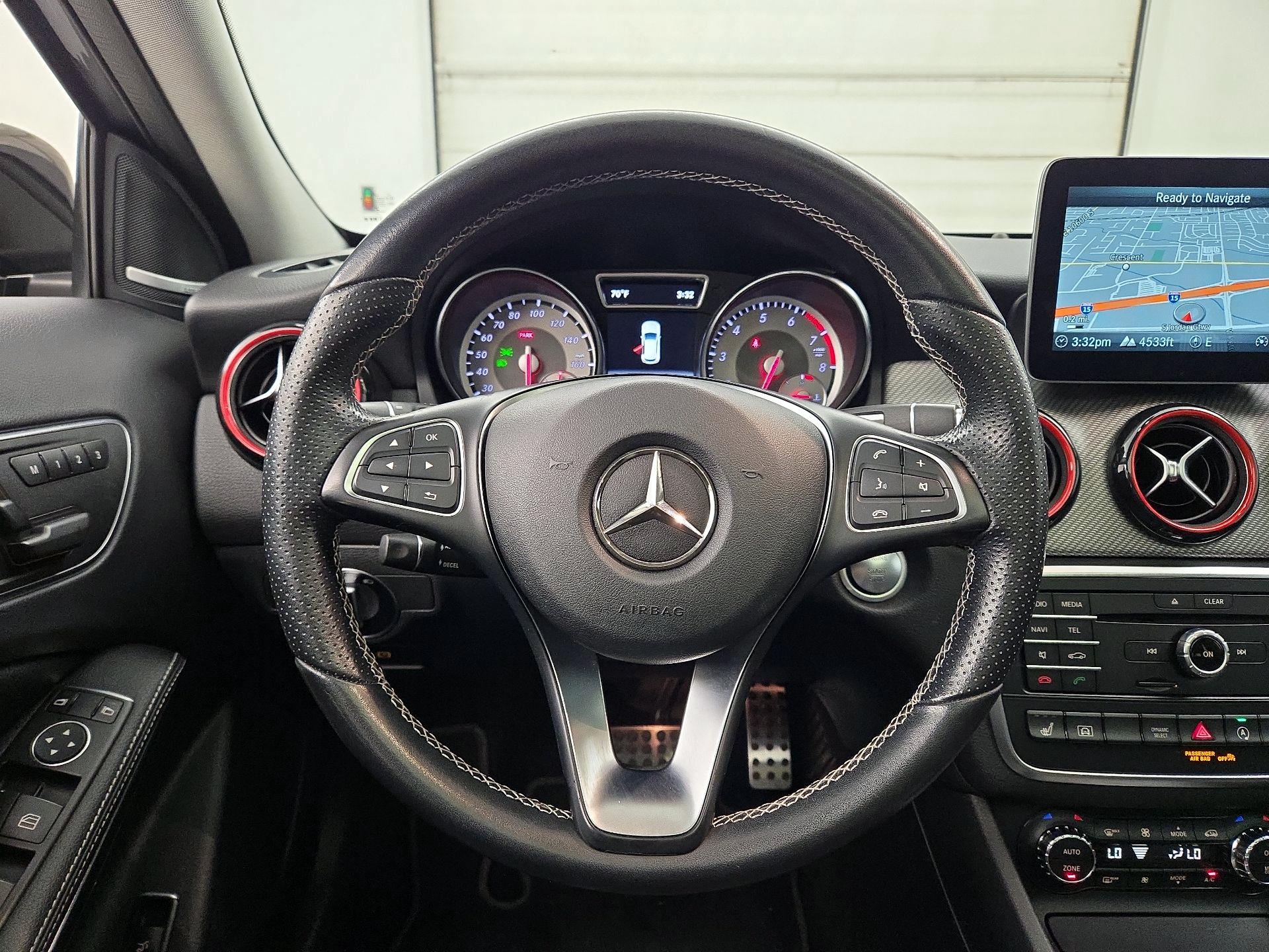 Thumbnail: 2017 Mercedes-Benz GLA - 10