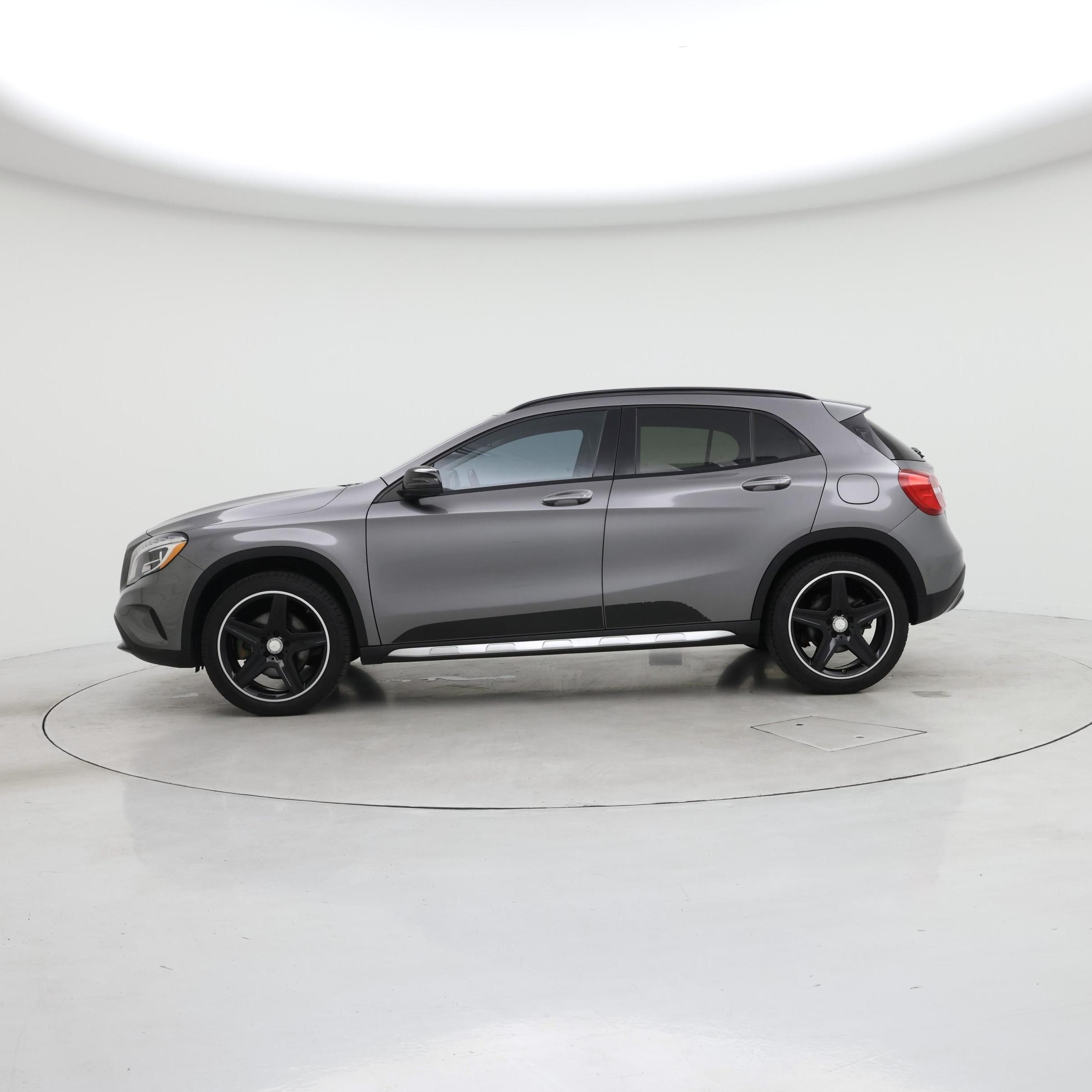 Thumbnail: 2017 Mercedes-Benz GLA - 3