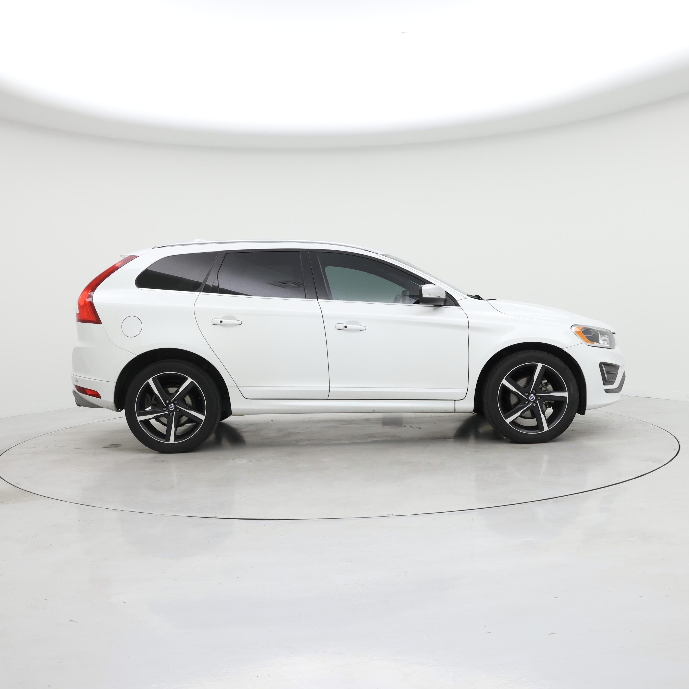 Thumbnail: 2016 Volvo XC60 - 7