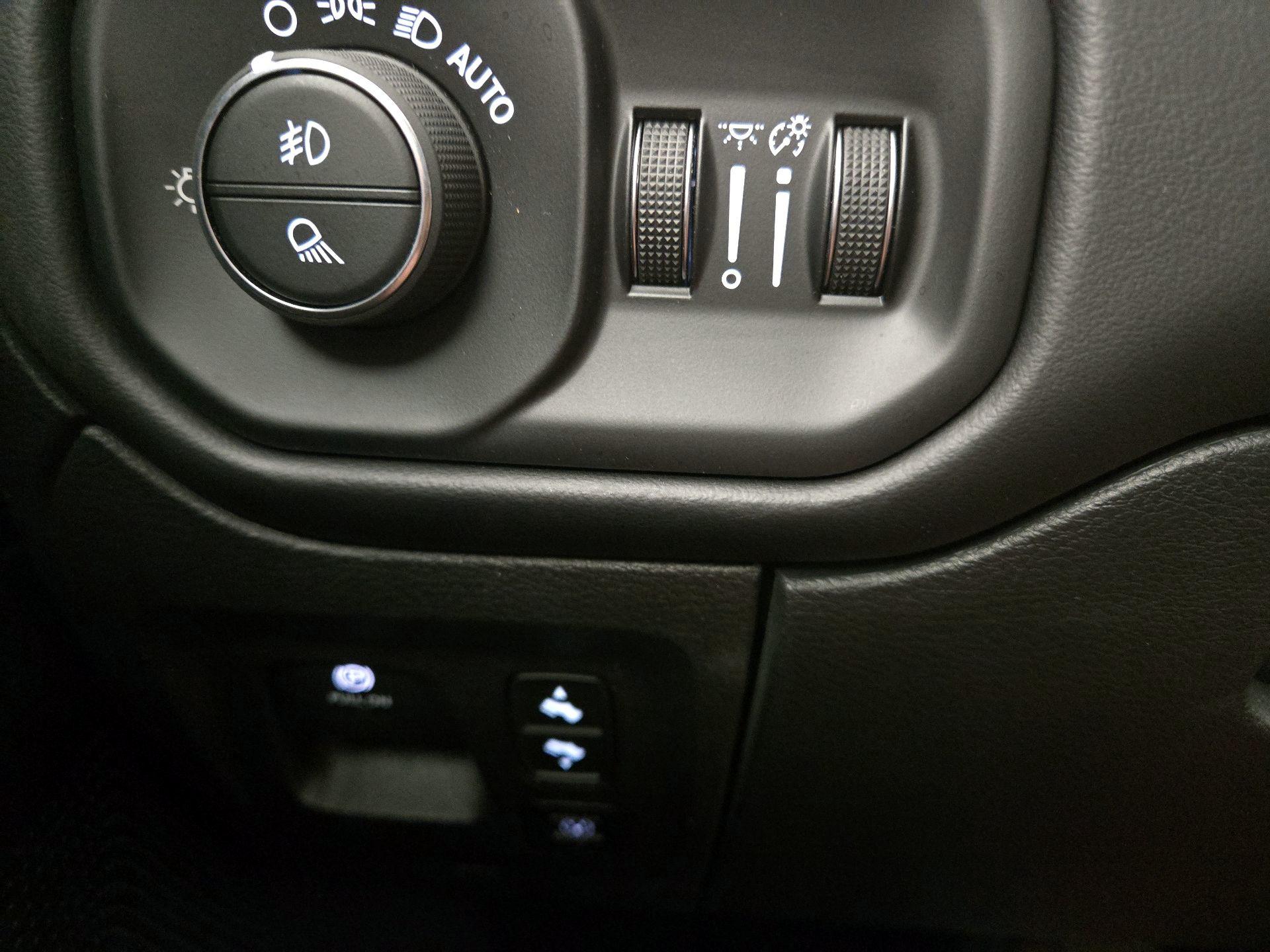 Thumbnail: 2023 RAM 1500 - 13