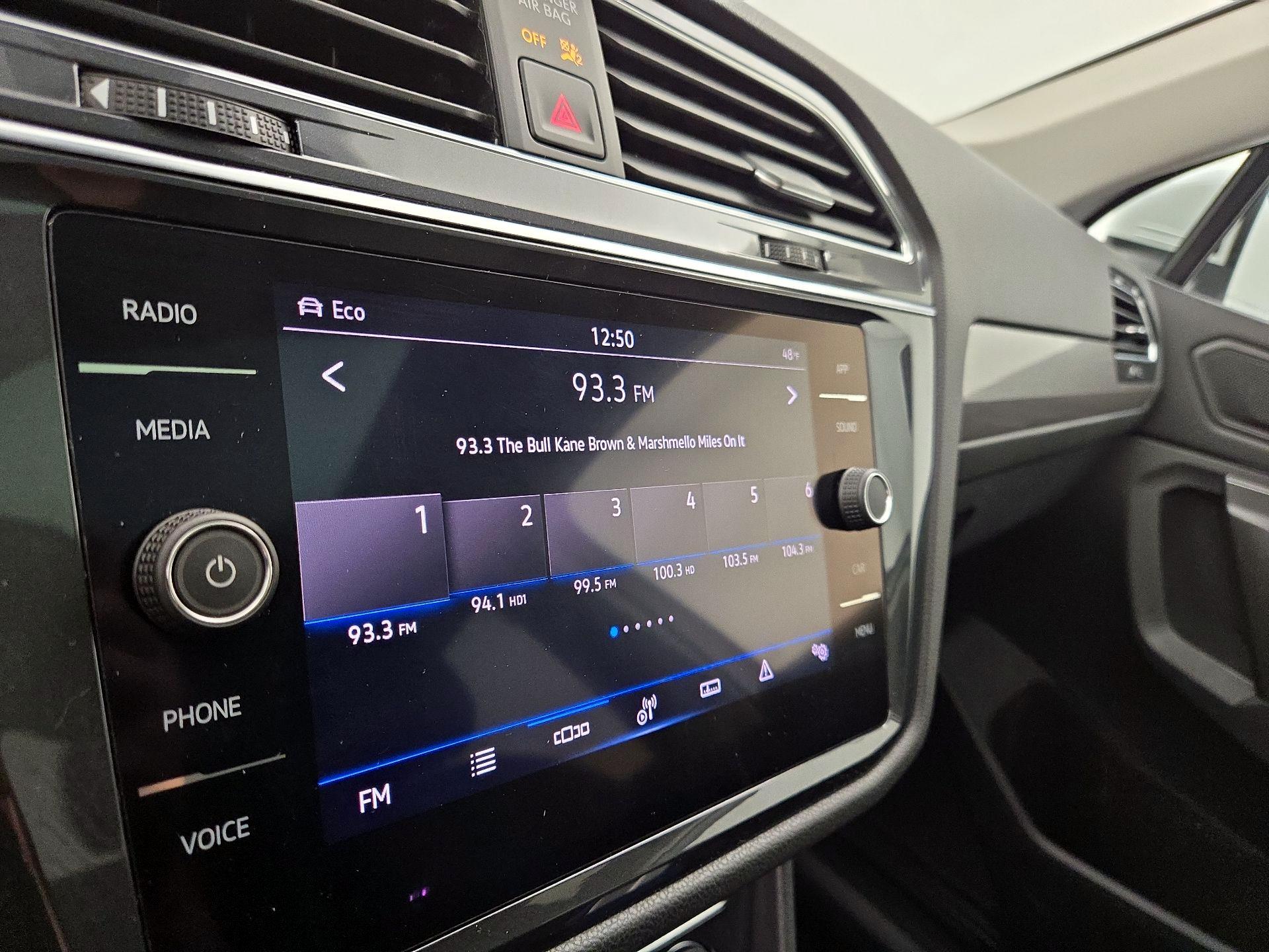 Thumbnail: 2021 Volkswagen Tiguan - 15