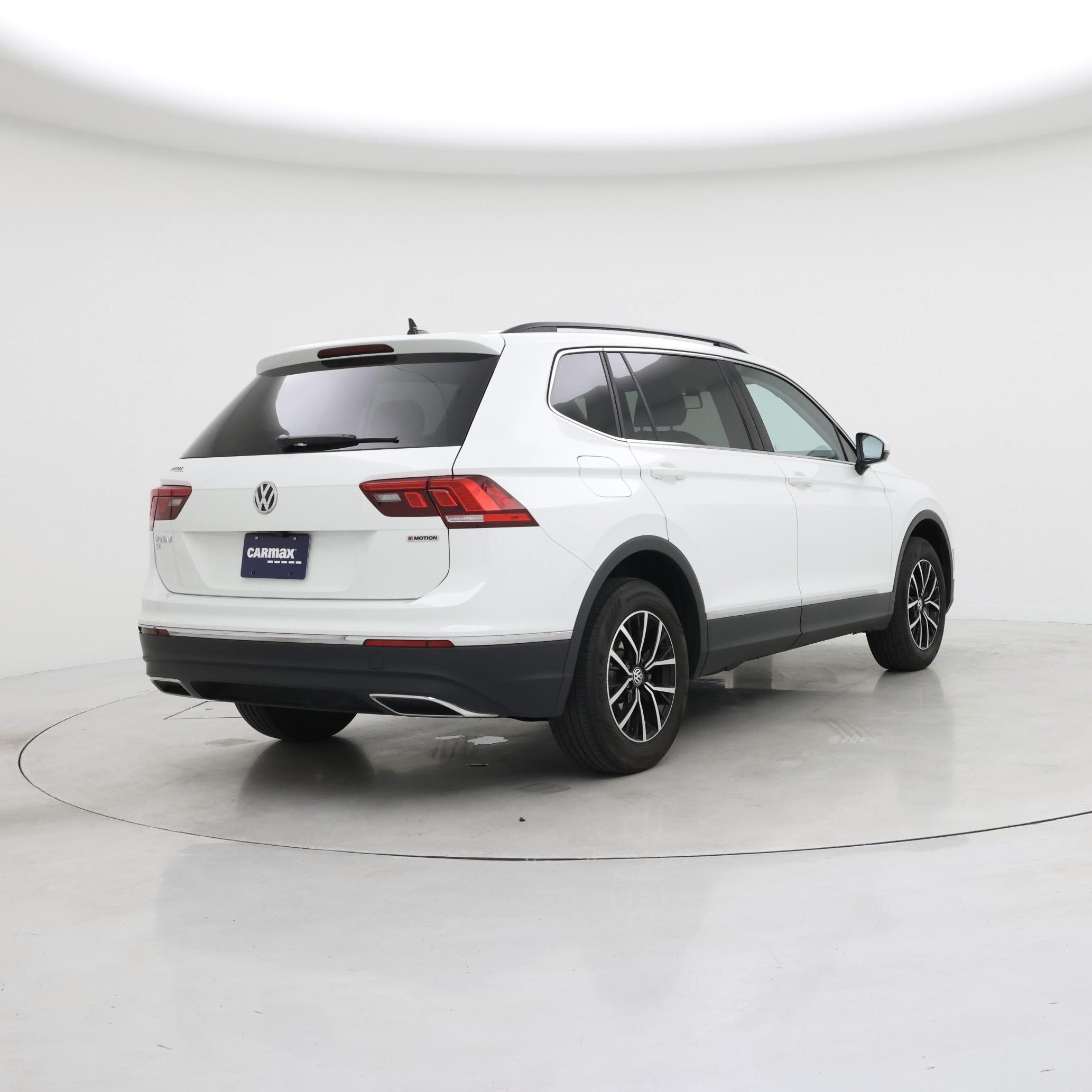 Thumbnail: 2021 Volkswagen Tiguan - 8