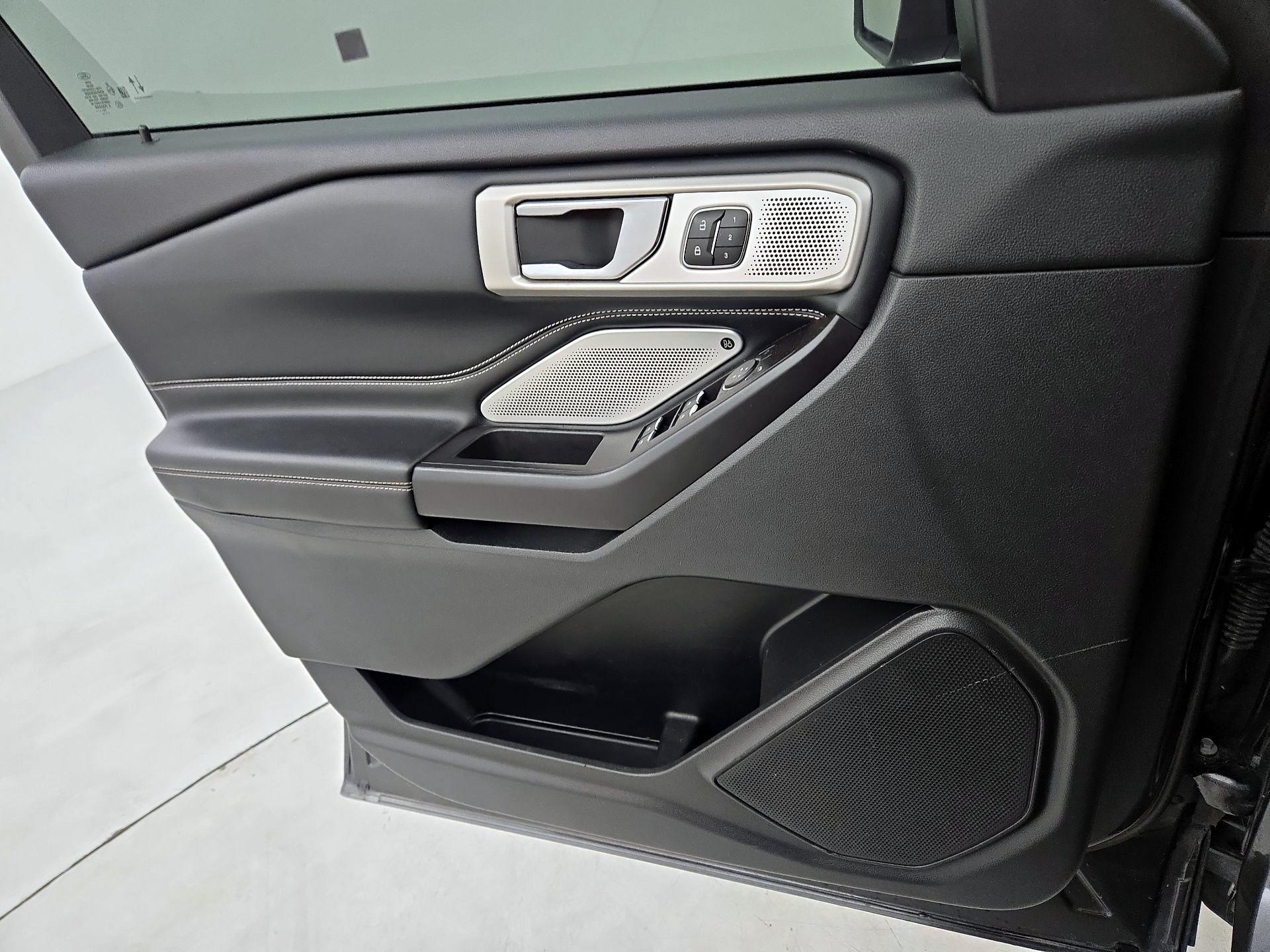 Thumbnail: 2020 Ford Explorer - 12