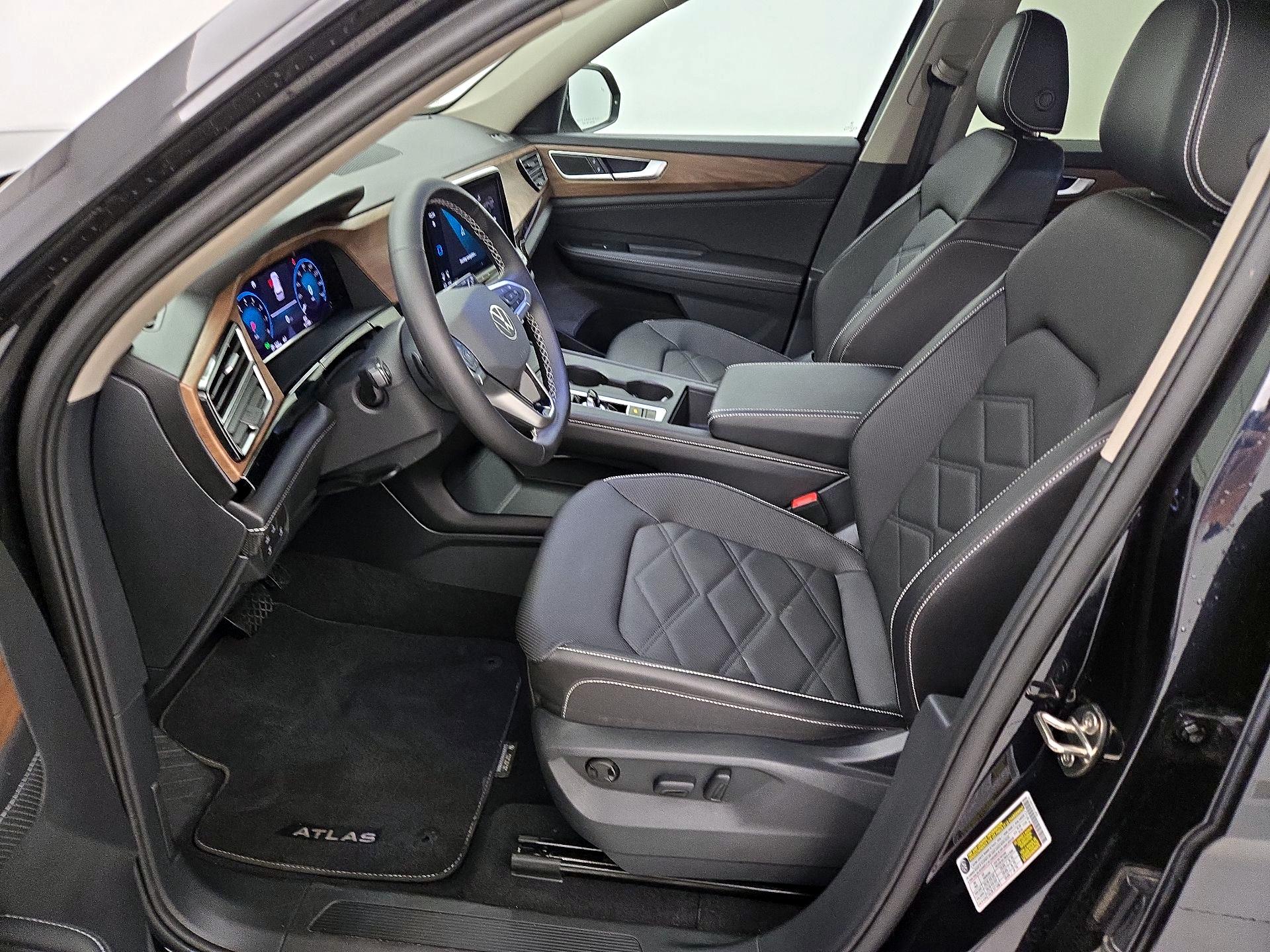 Thumbnail: 2024 Volkswagen Atlas - 11