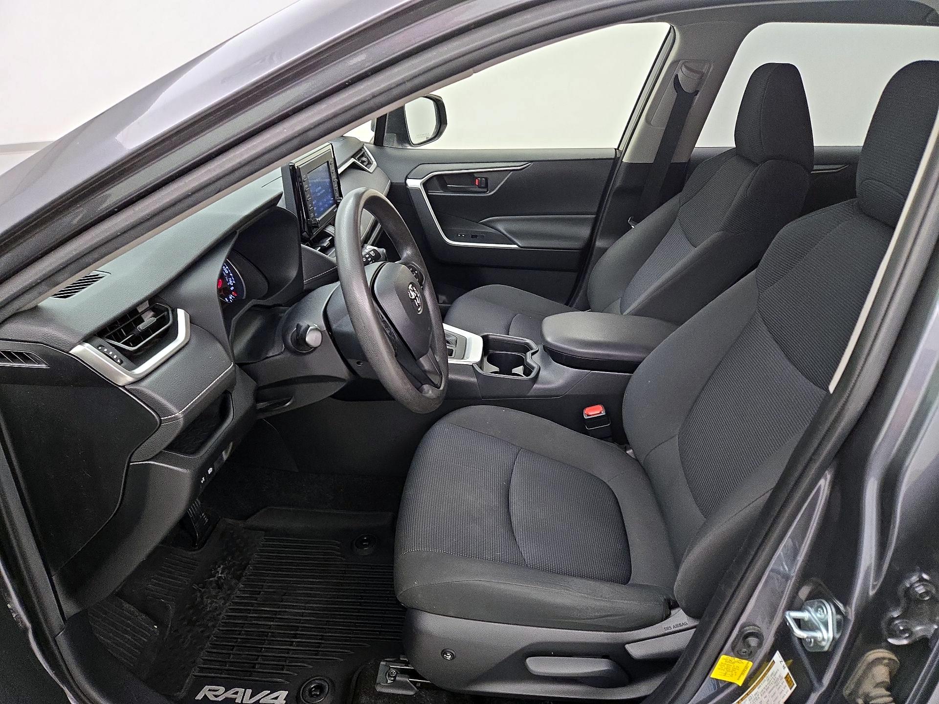 Thumbnail: 2020 Toyota RAV4 - 11