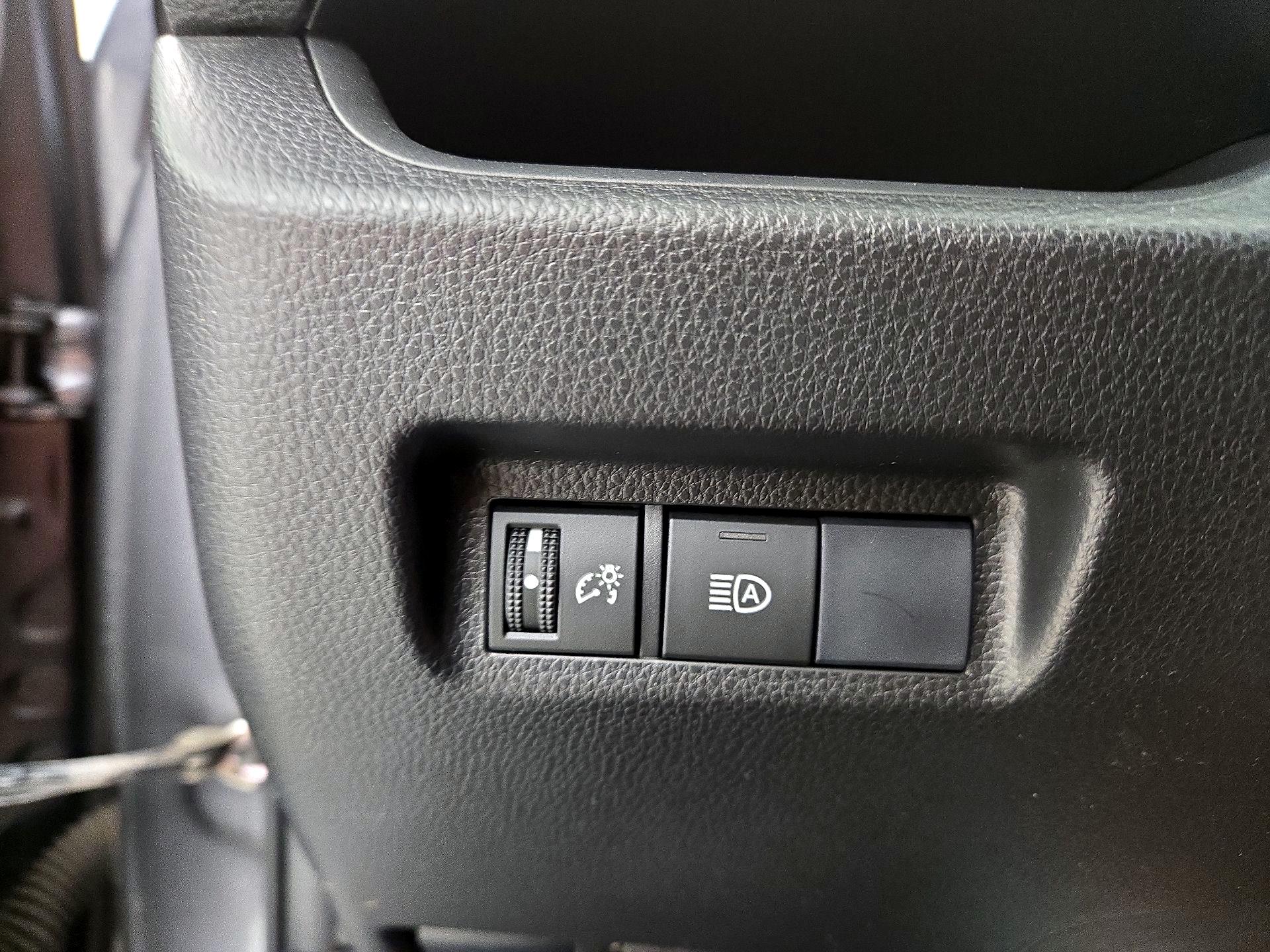 Thumbnail: 2020 Toyota RAV4 - 13