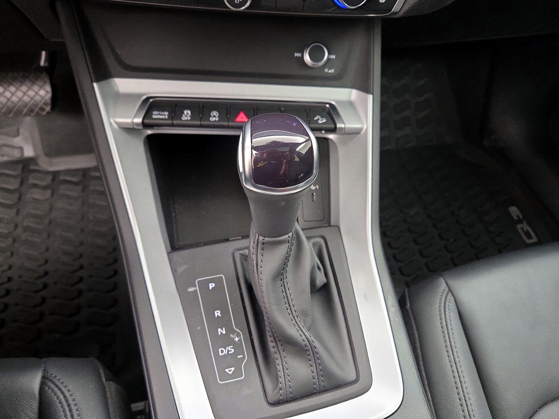 Thumbnail: 2022 Audi Q3 - 17