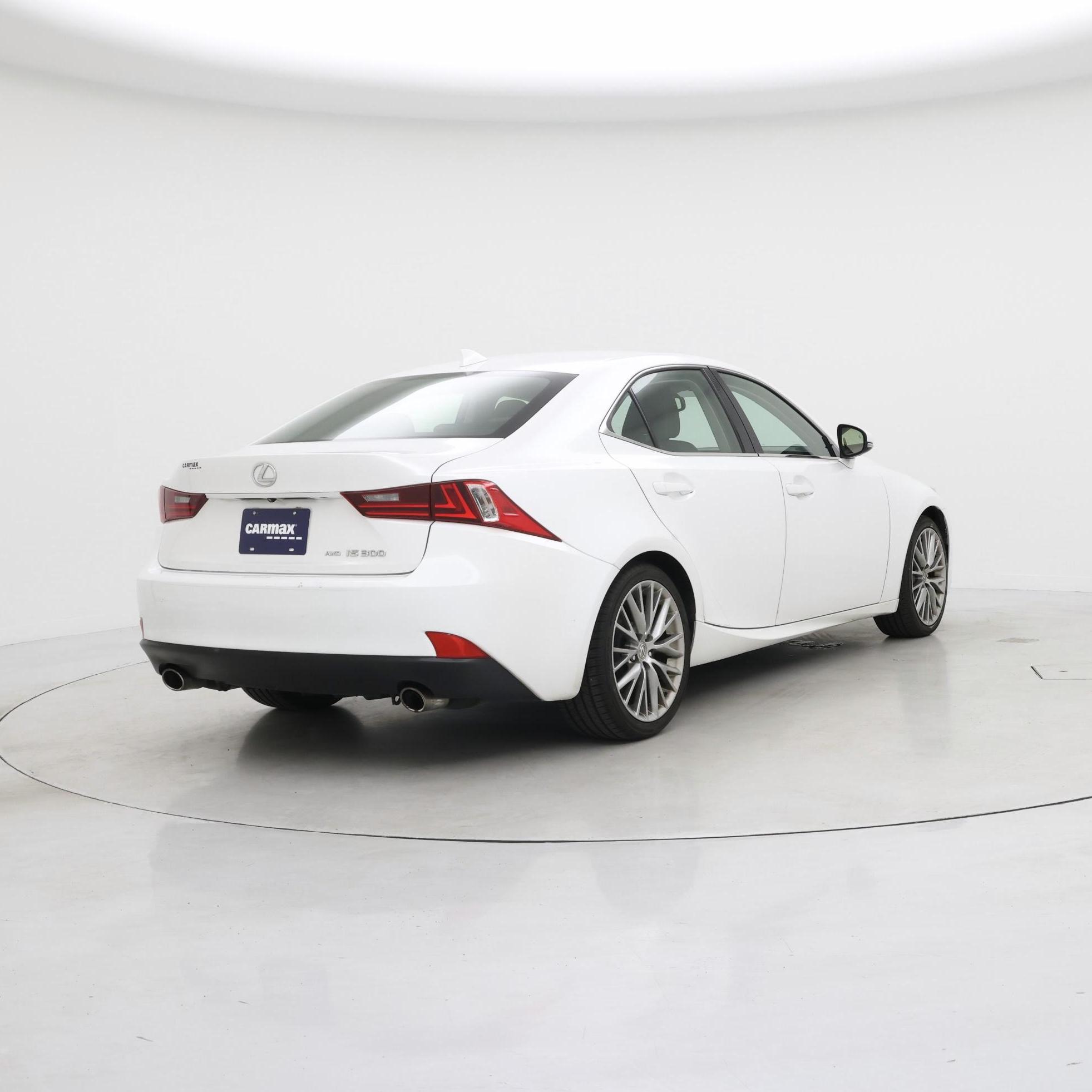 Thumbnail: 2016 Lexus IS - 8