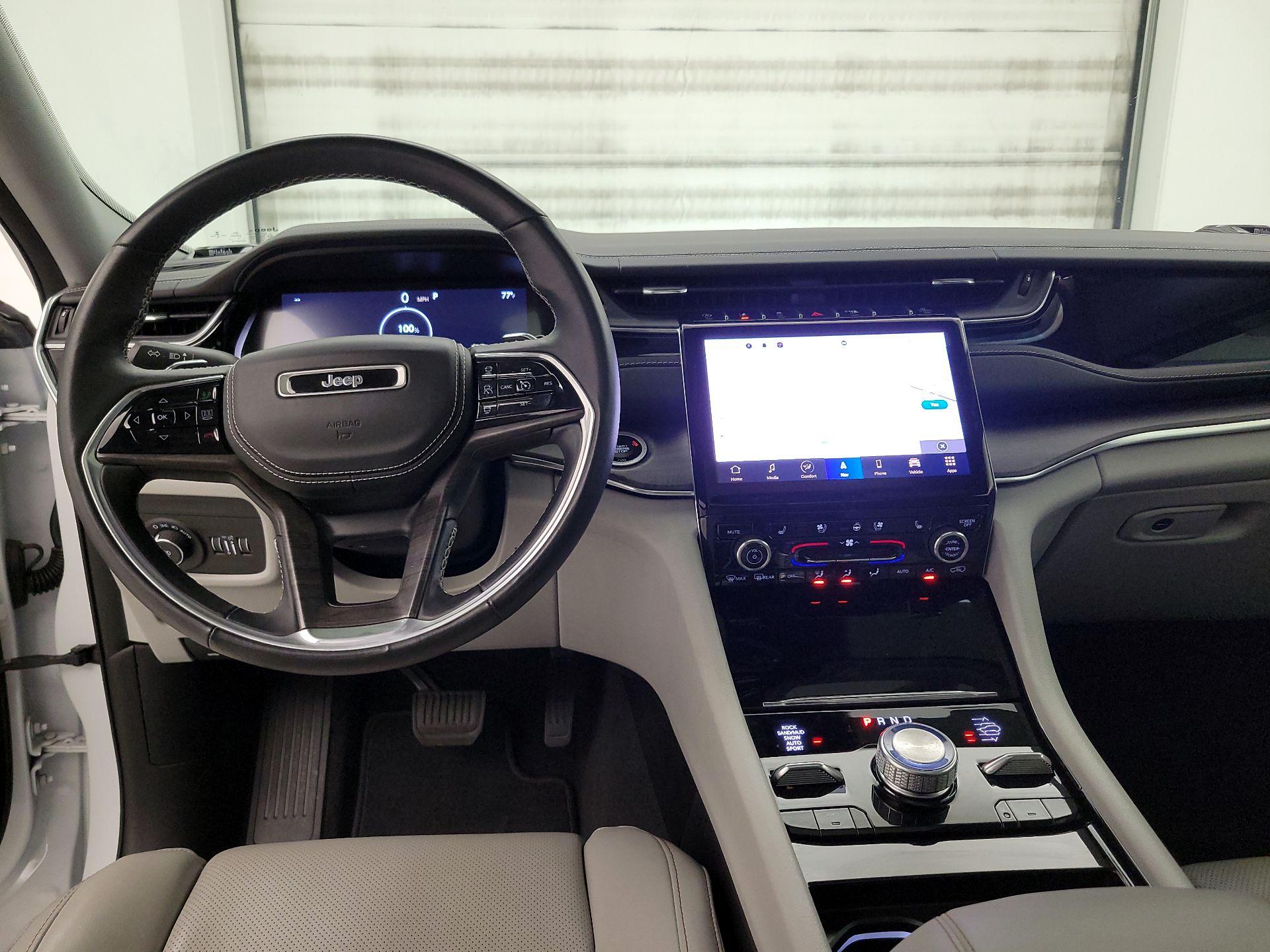 Thumbnail: 2022 Jeep Grand Cherokee - 9