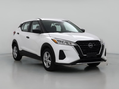 White 2022 Nissan Kicks S
