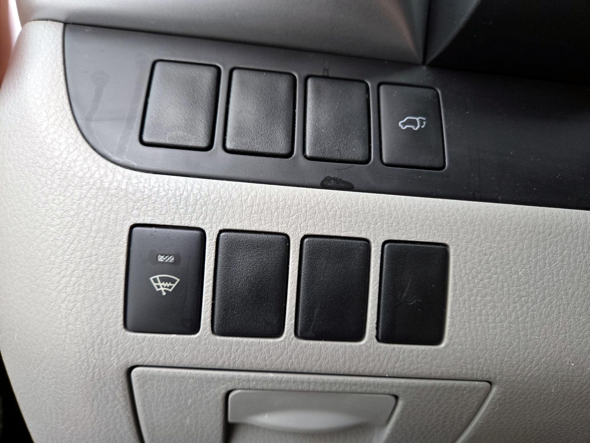 Thumbnail: 2015 Toyota Highlander - 13