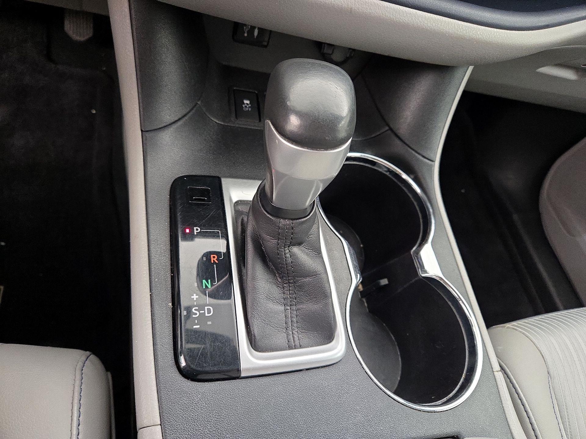 Thumbnail: 2015 Toyota Highlander - 17