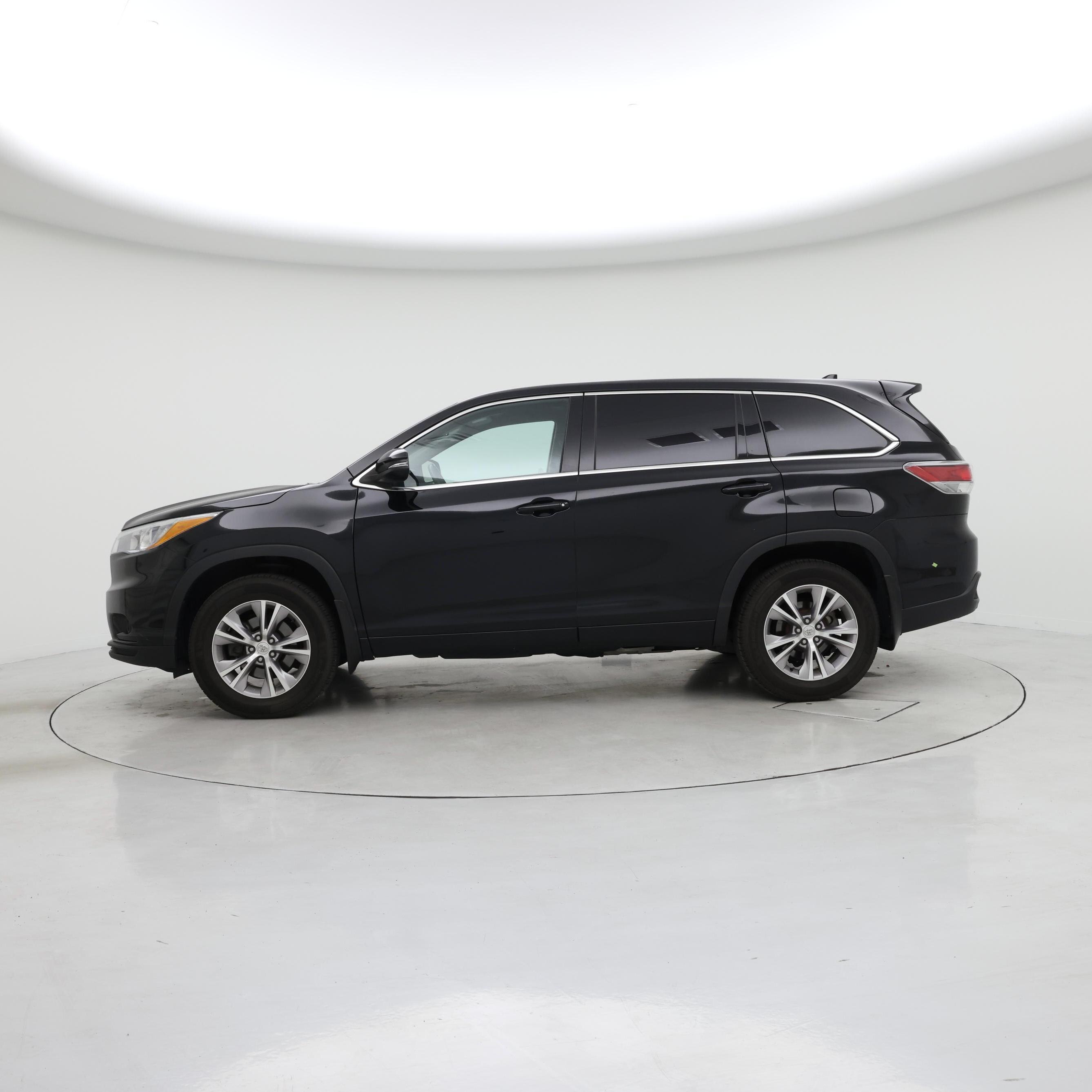 Thumbnail: 2015 Toyota Highlander - 3