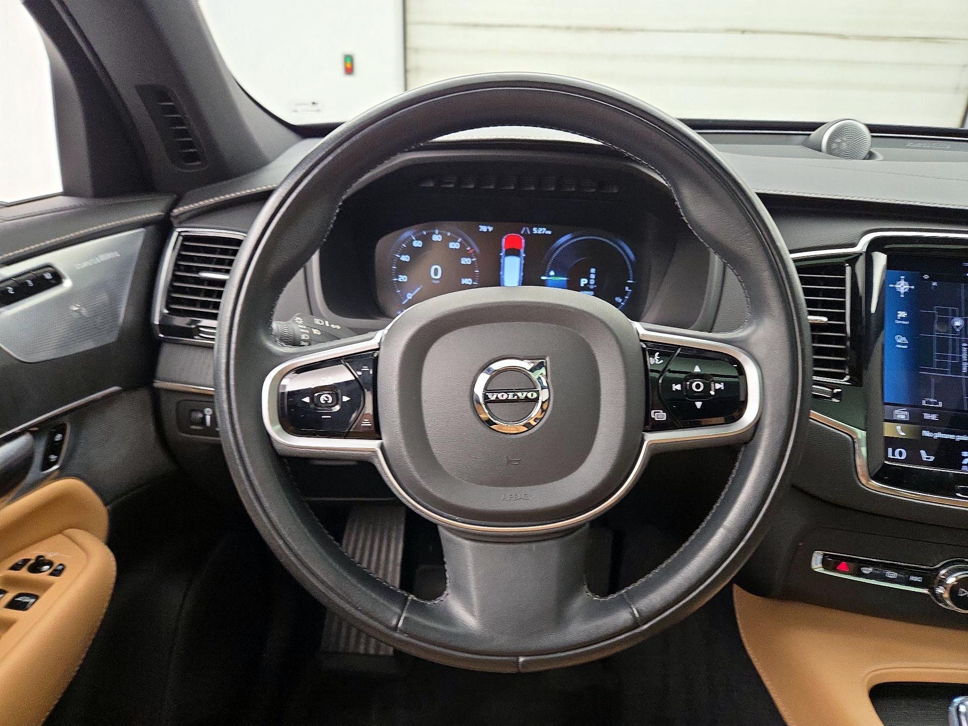 Thumbnail: 2021 Volvo XC90 - 10