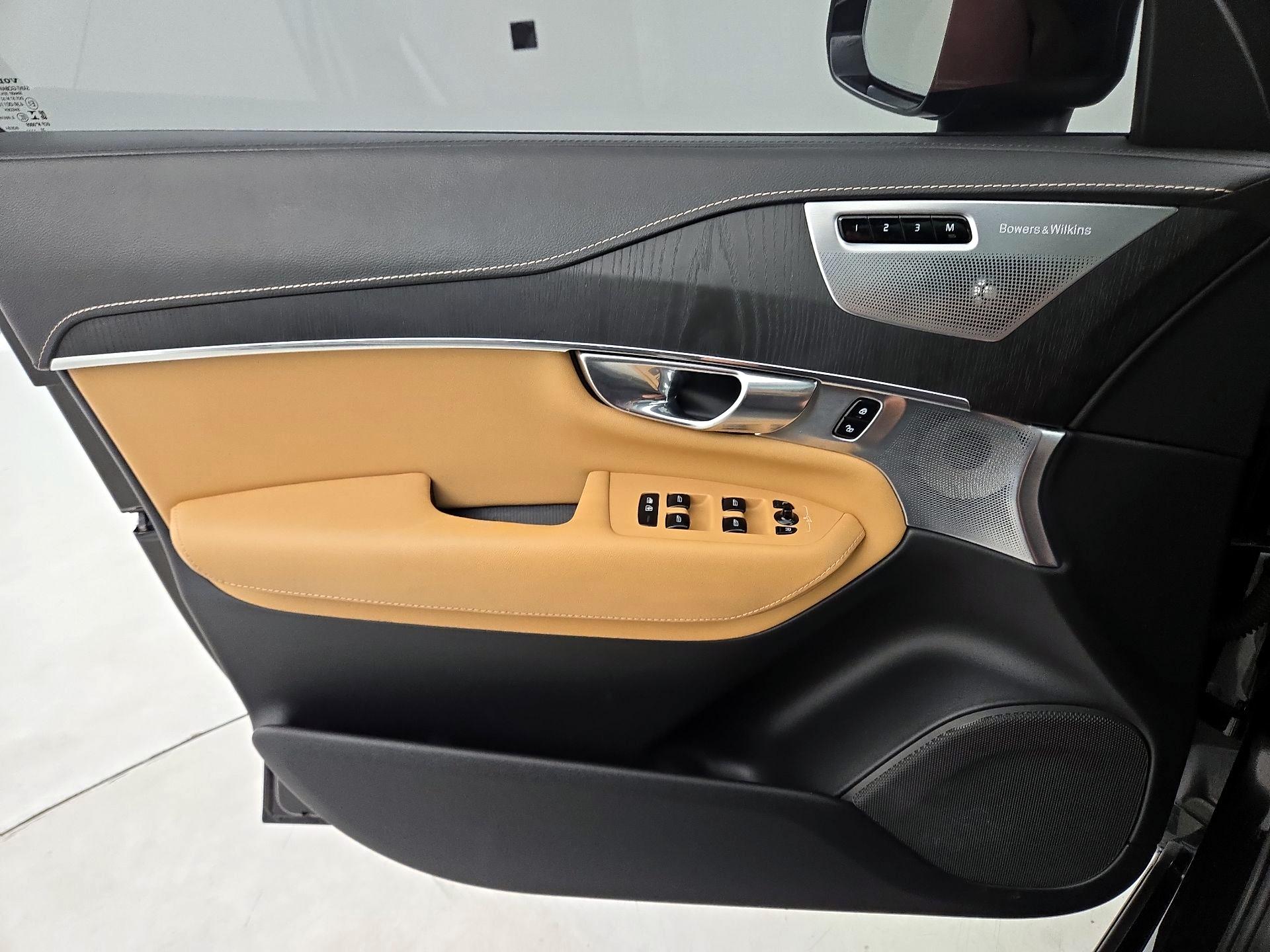 Thumbnail: 2021 Volvo XC90 - 12