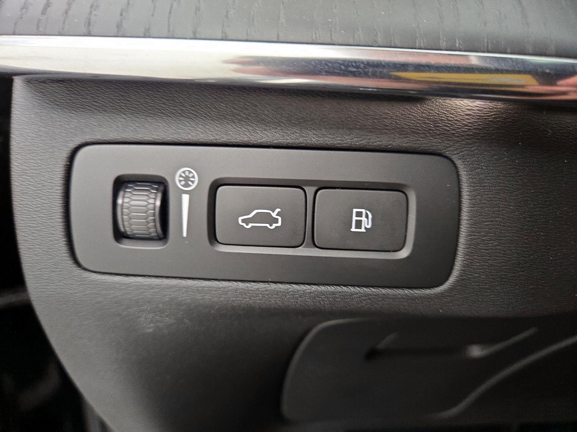 Thumbnail: 2021 Volvo XC90 - 13