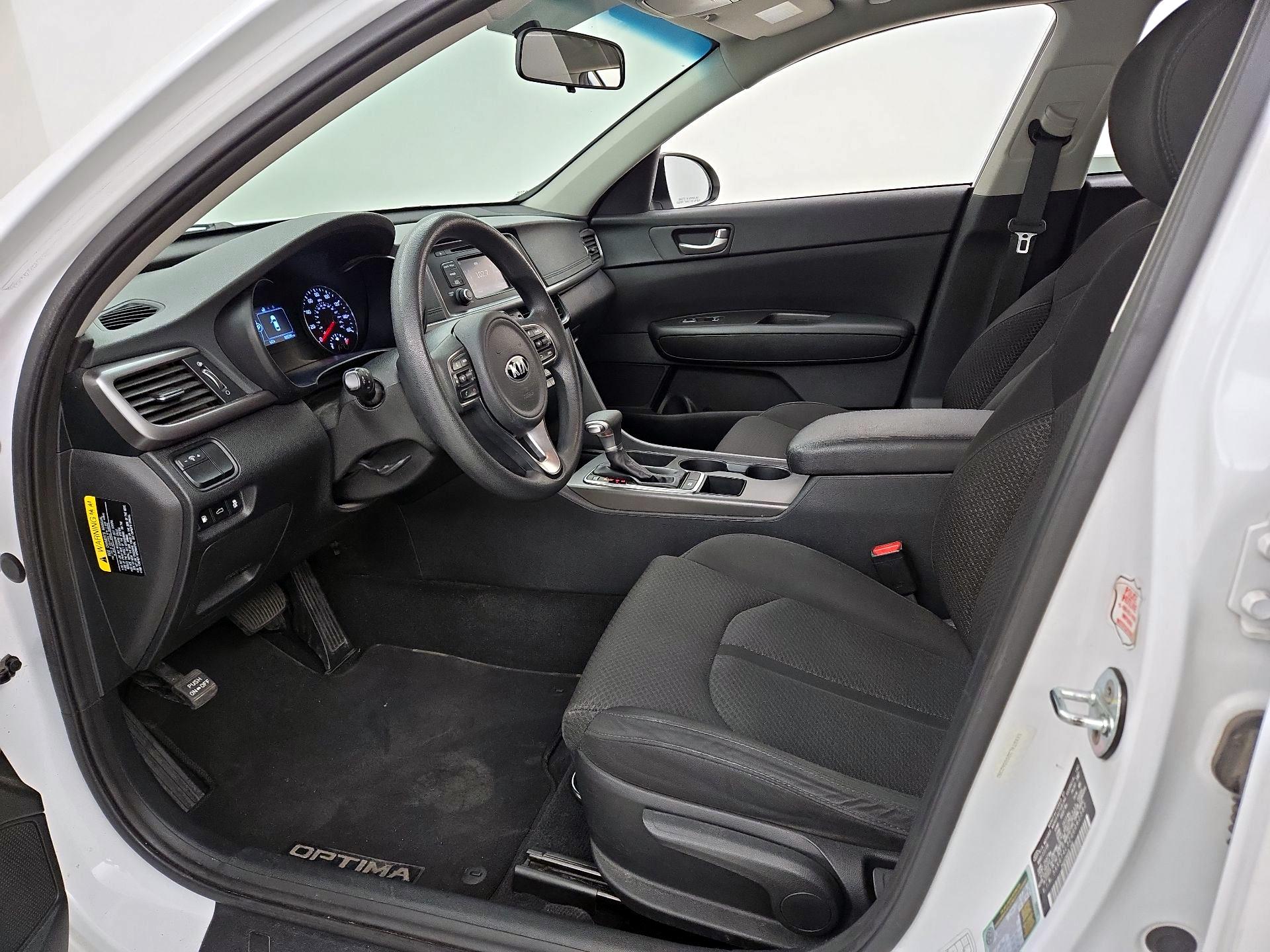 Thumbnail: 2016 Kia Optima - 11