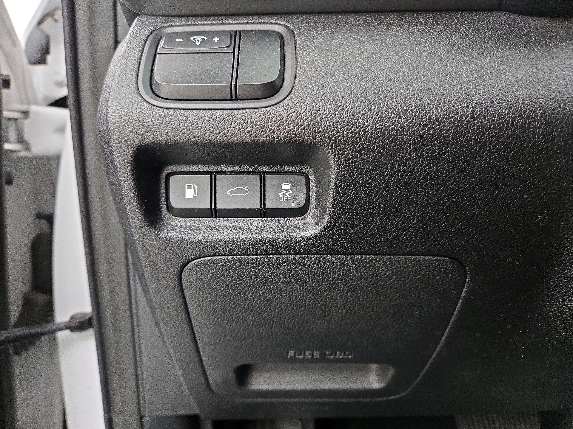 Thumbnail: 2016 Kia Optima - 13