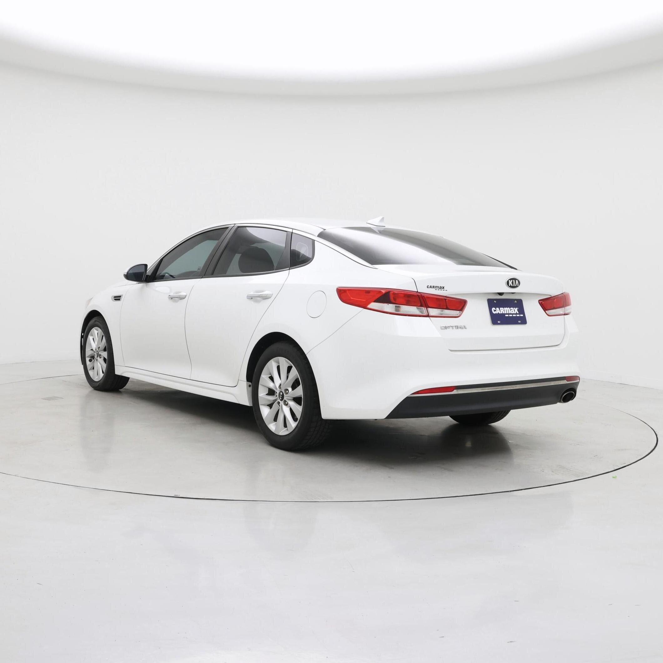 Thumbnail: 2016 Kia Optima - 2