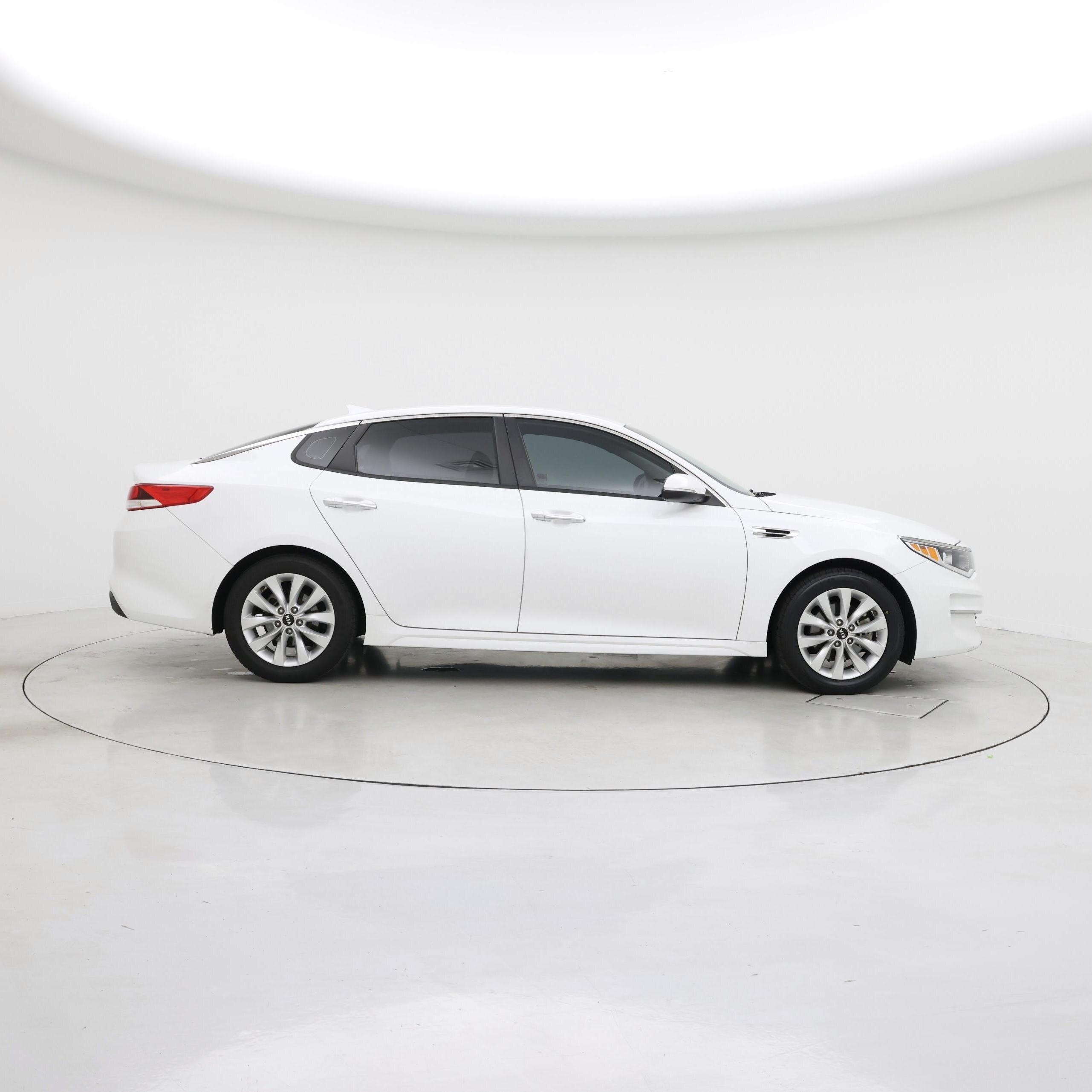 Thumbnail: 2016 Kia Optima - 7