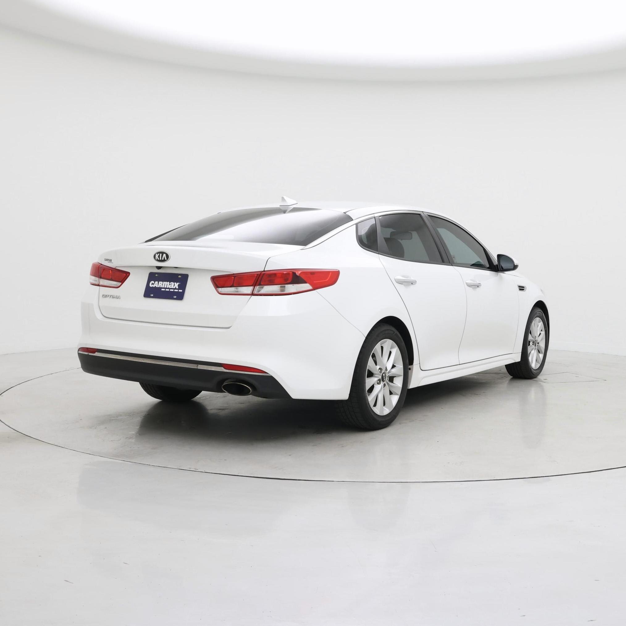 Thumbnail: 2016 Kia Optima - 8