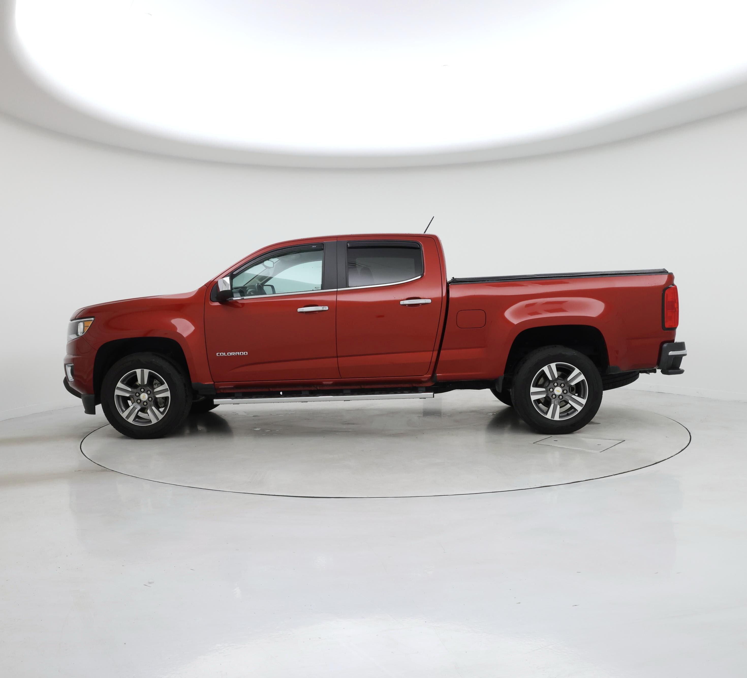 Thumbnail: 2015 Chevrolet Colorado - 3