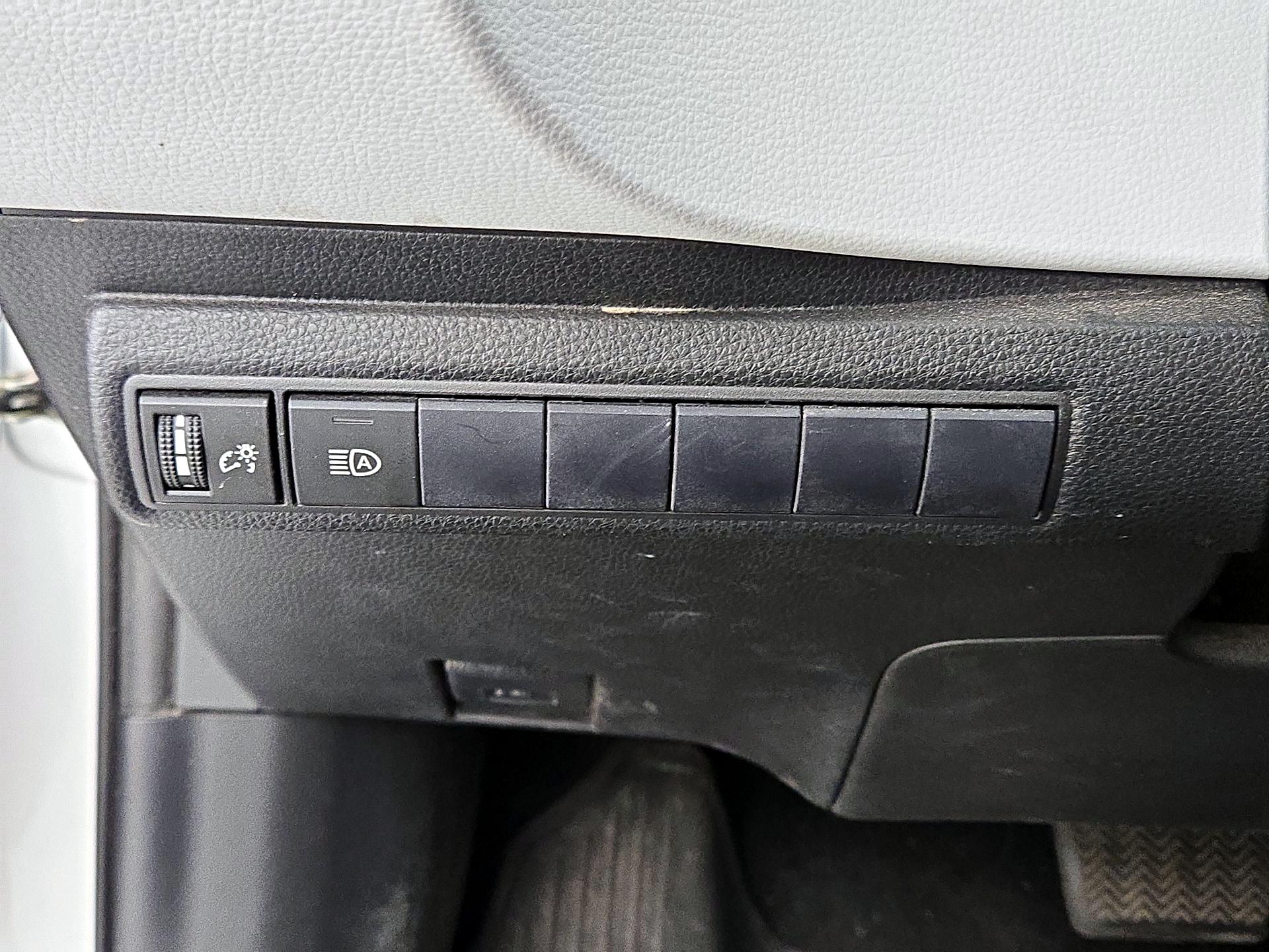 Thumbnail: 2020 Toyota Corolla - 13