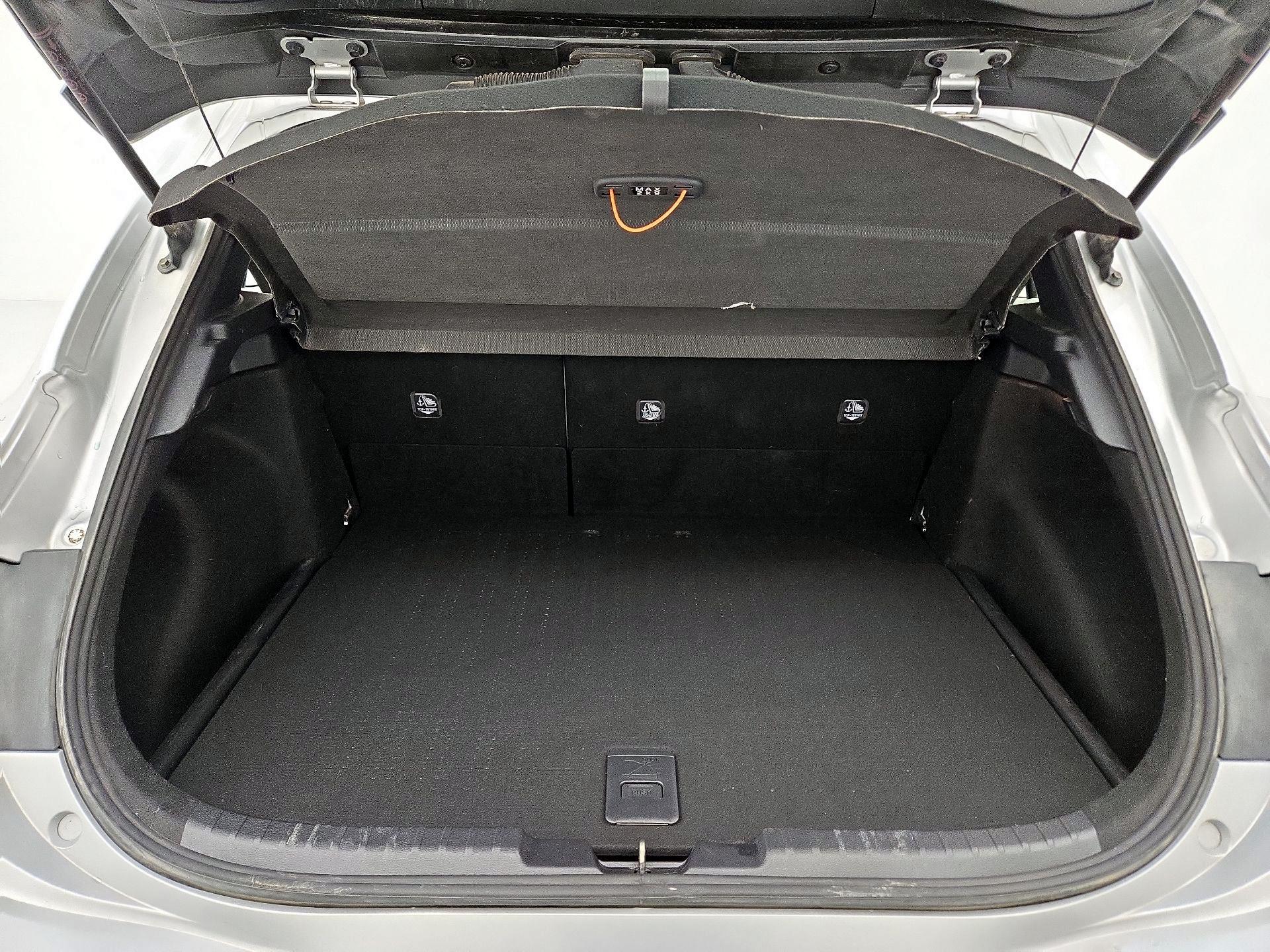 Thumbnail: 2020 Toyota Corolla - 20