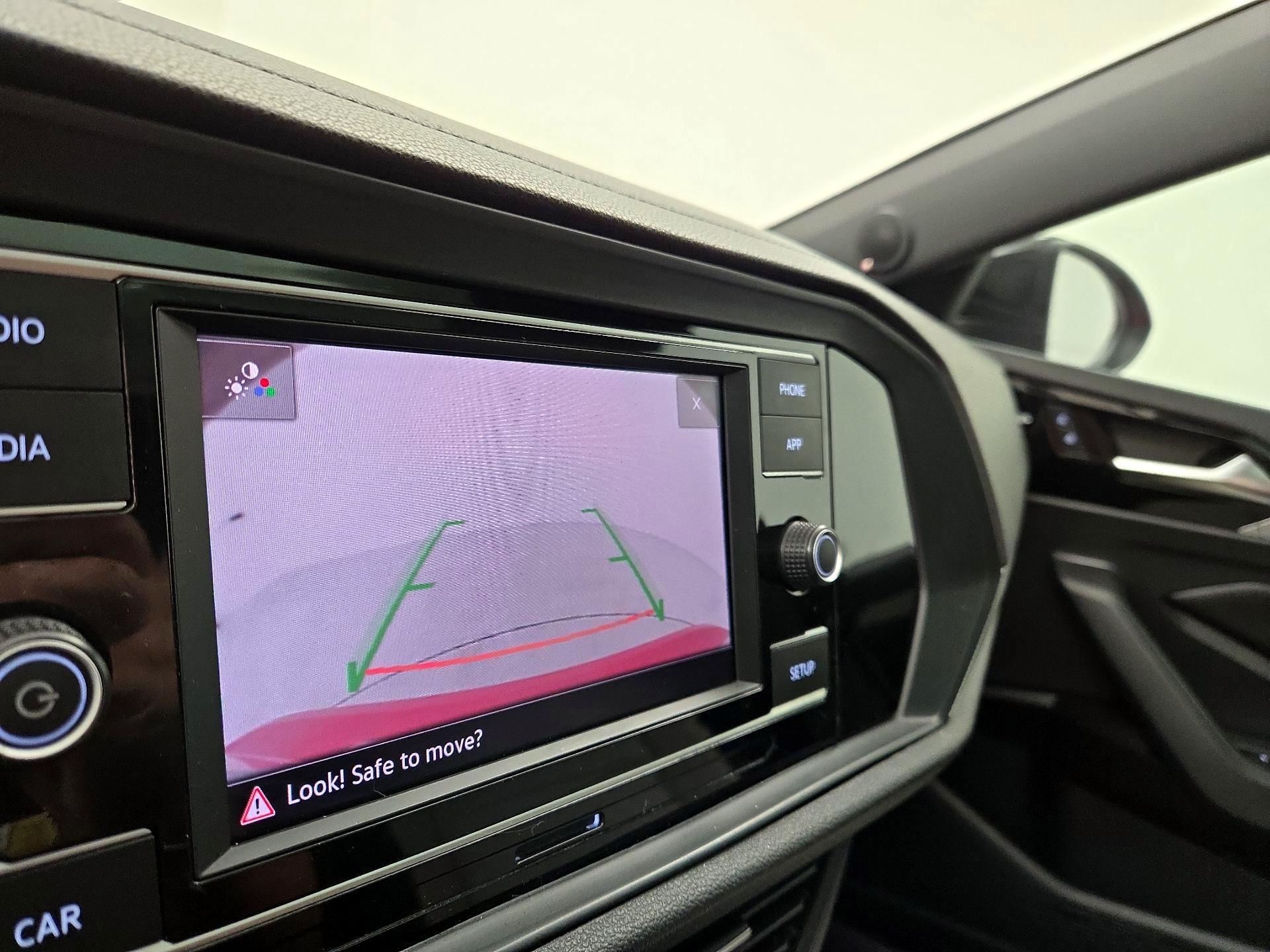 Thumbnail: 2019 Volkswagen Jetta - 14