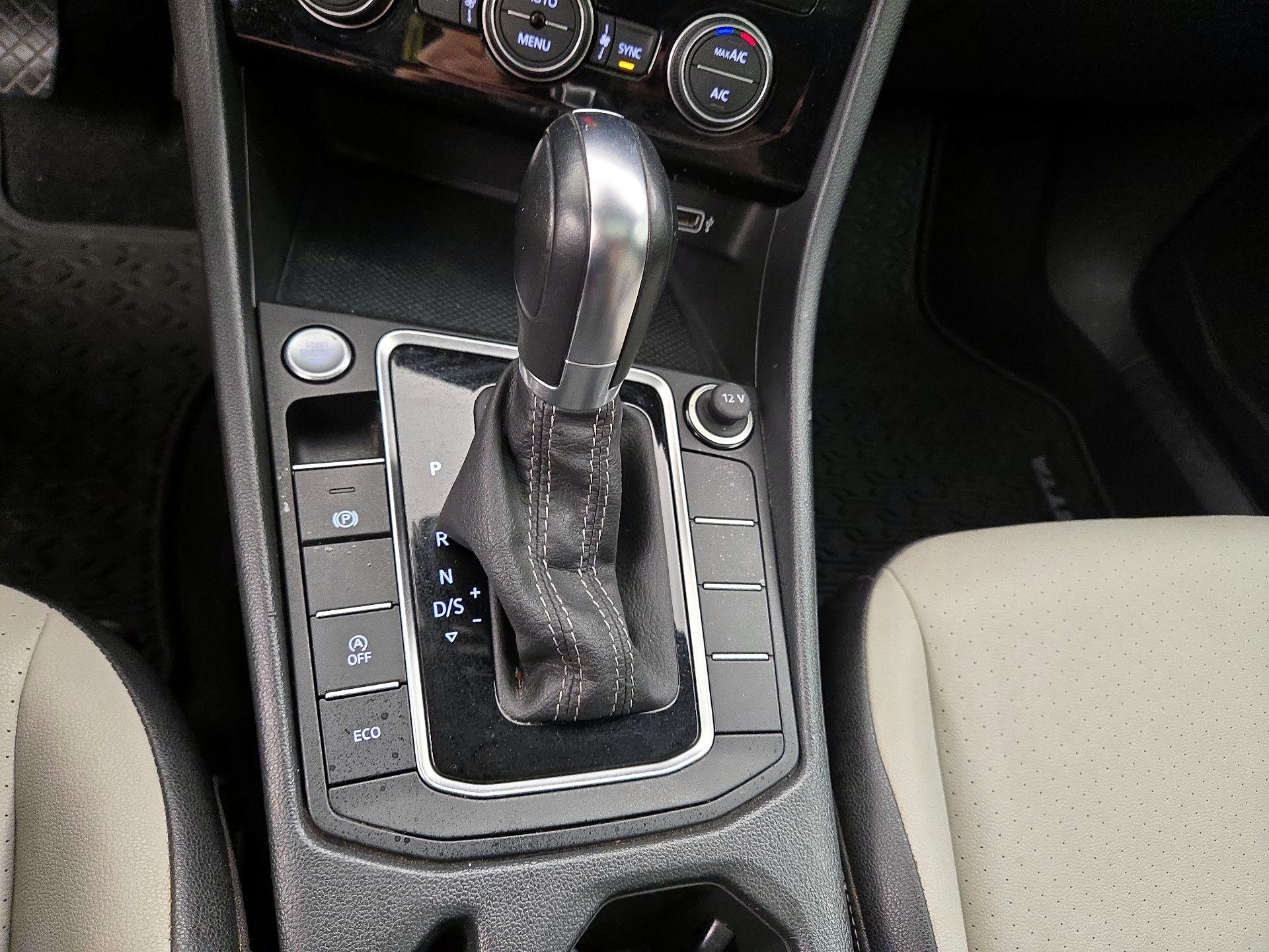 Thumbnail: 2019 Volkswagen Jetta - 17