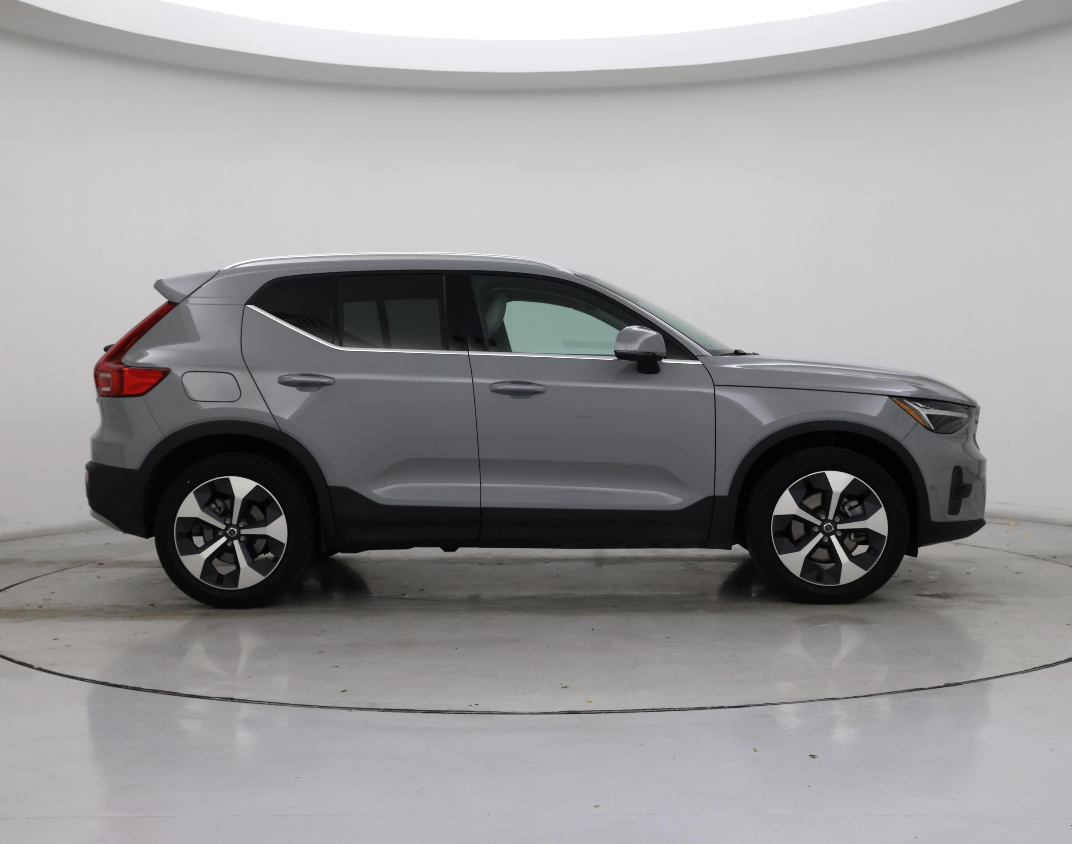 Thumbnail: 2024 Volvo XC40 - 7