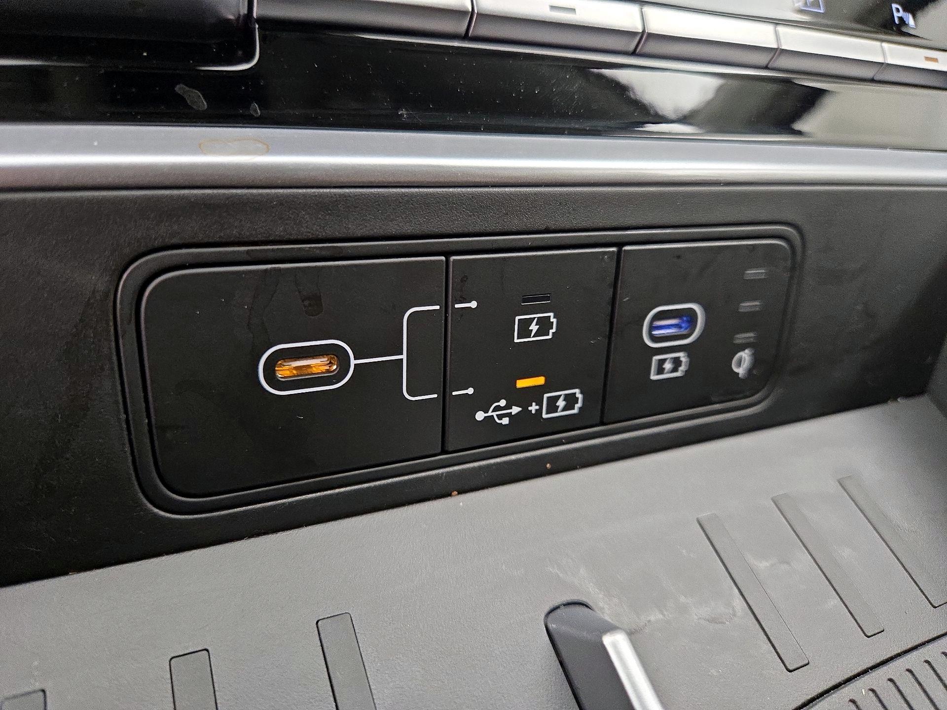 Thumbnail: 2025 Hyundai Santa Fe - 18