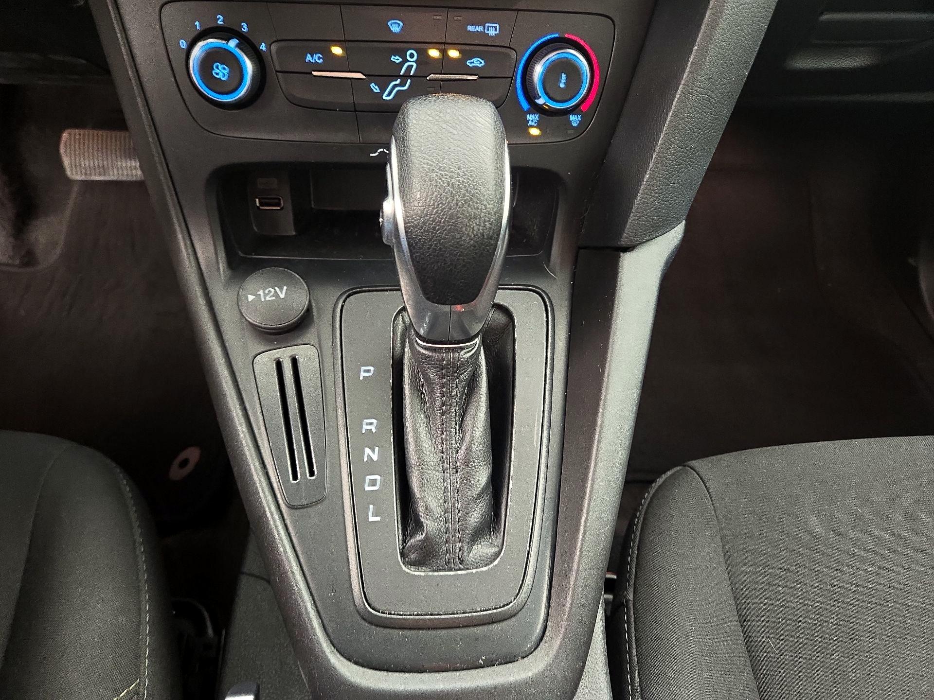 Thumbnail: 2018 Ford Focus - 17