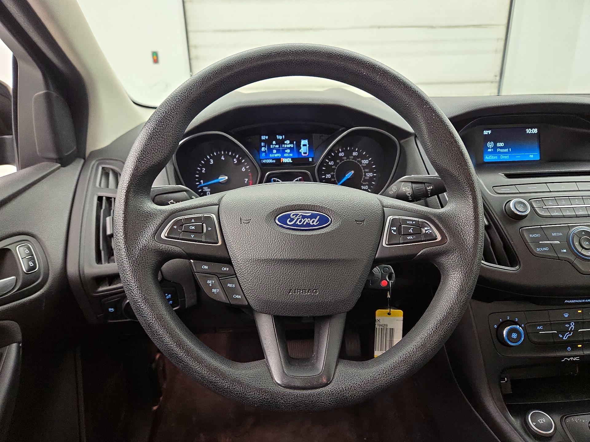 Thumbnail: 2015 Ford Focus - 10